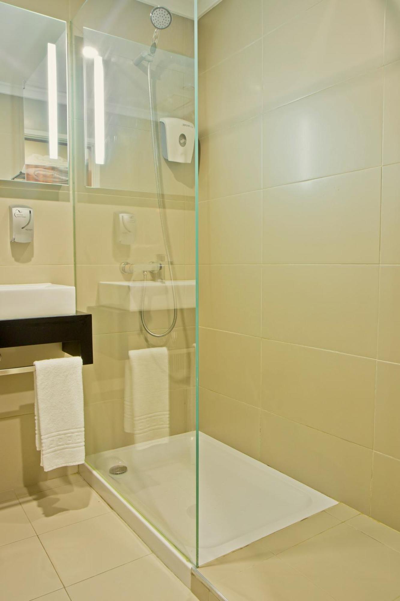 Double Room with Romantic Package,141073305:JPEG