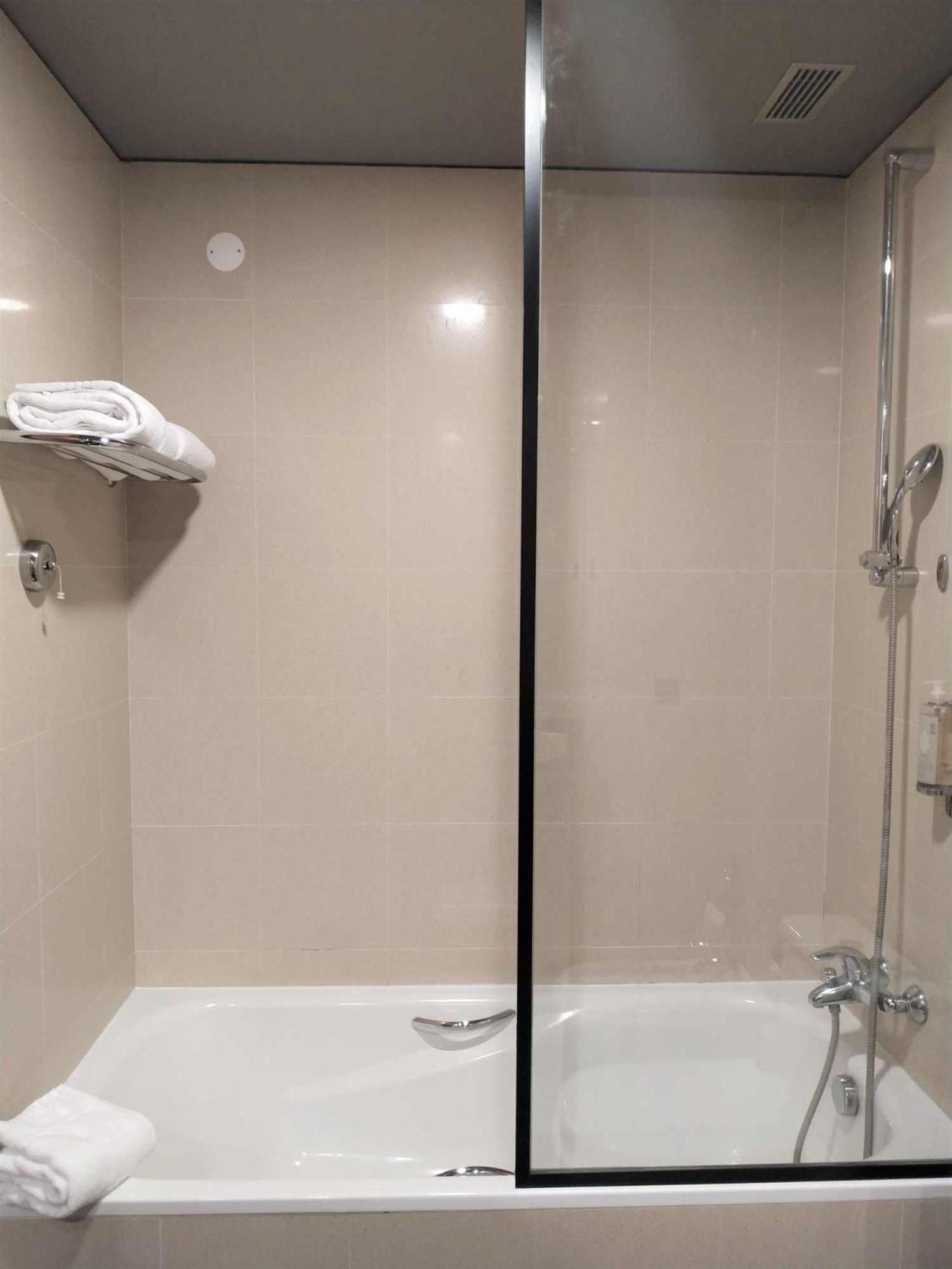 Double Room,1589430725:JPEG