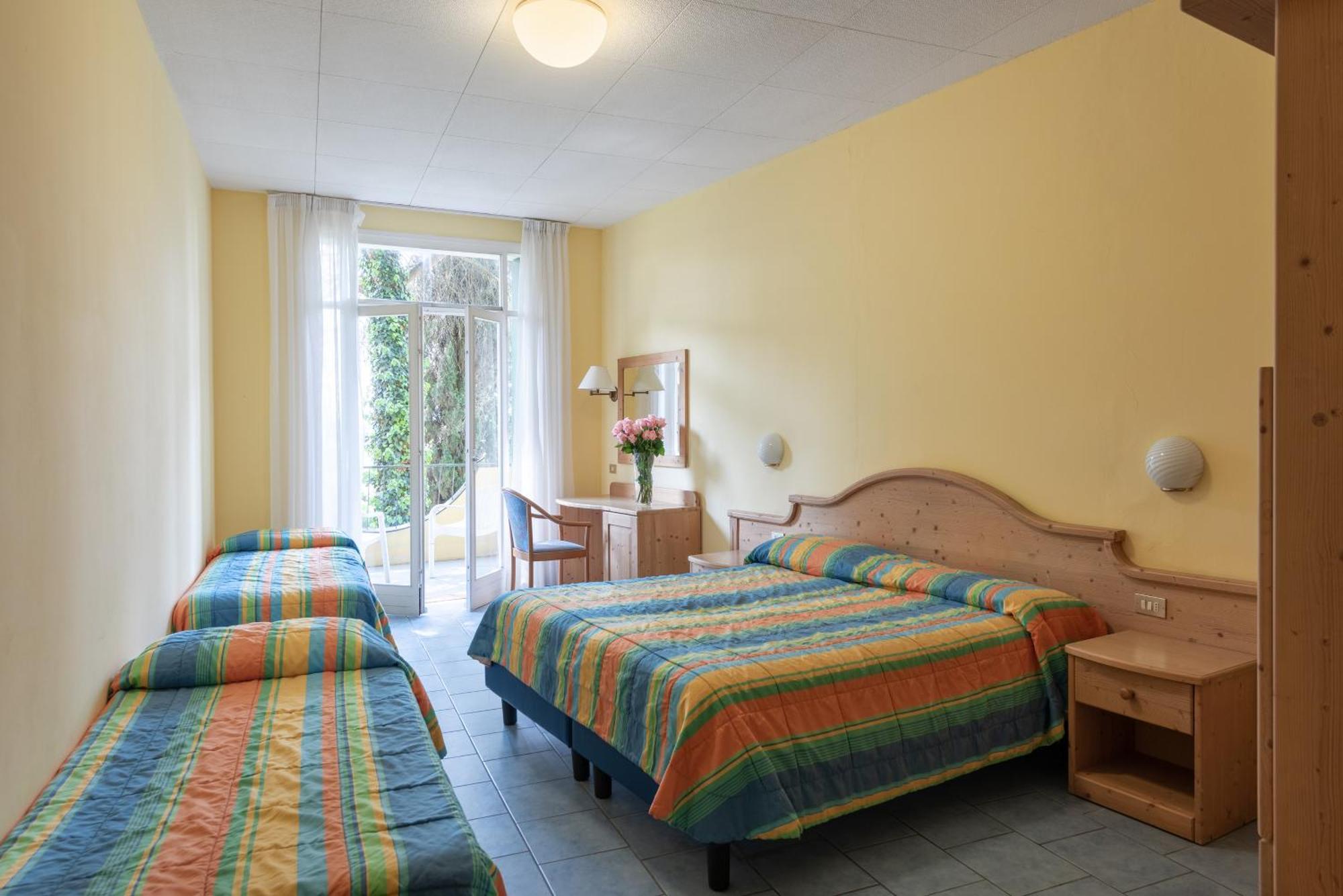 Quadruple Room,698888349:JPEG