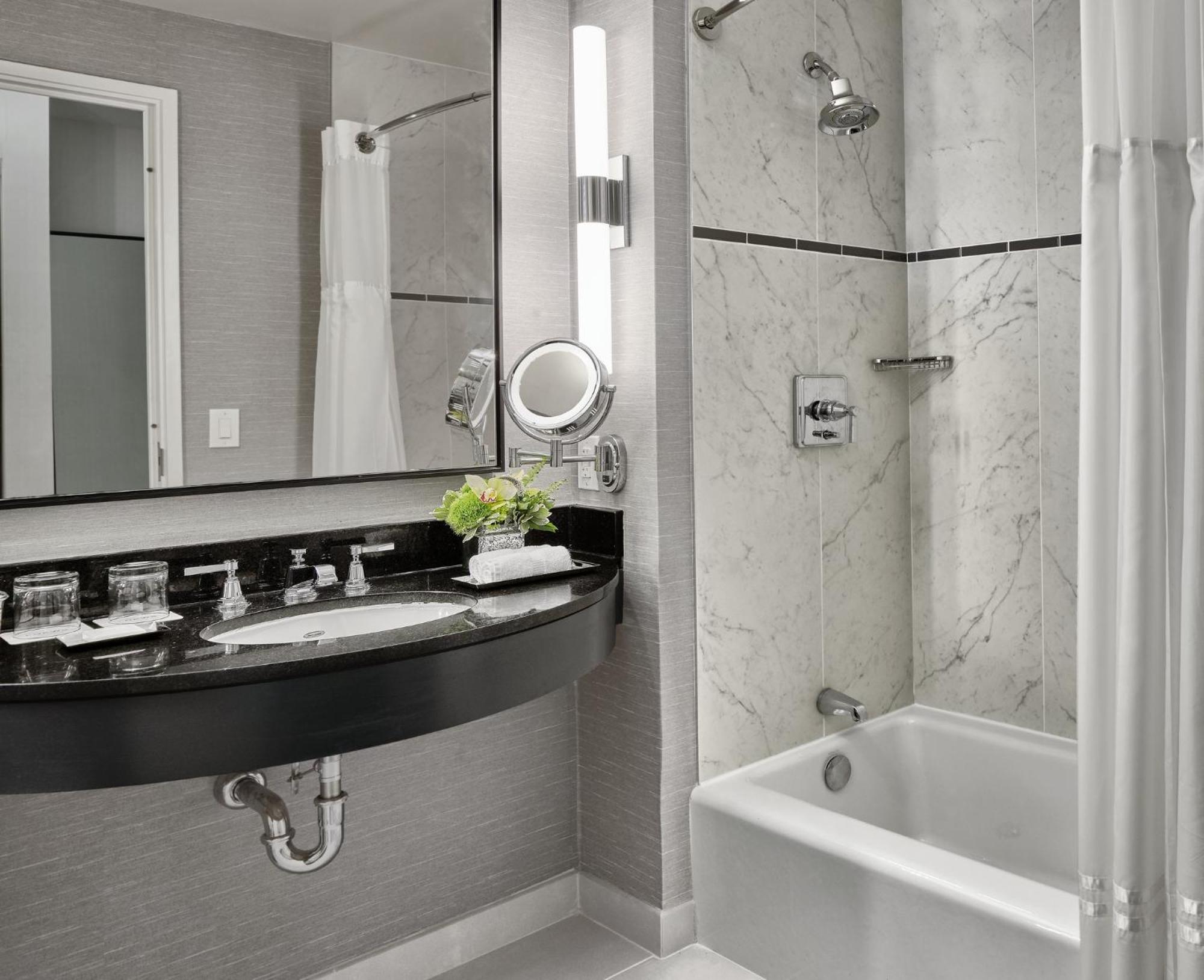 Luxury King Room