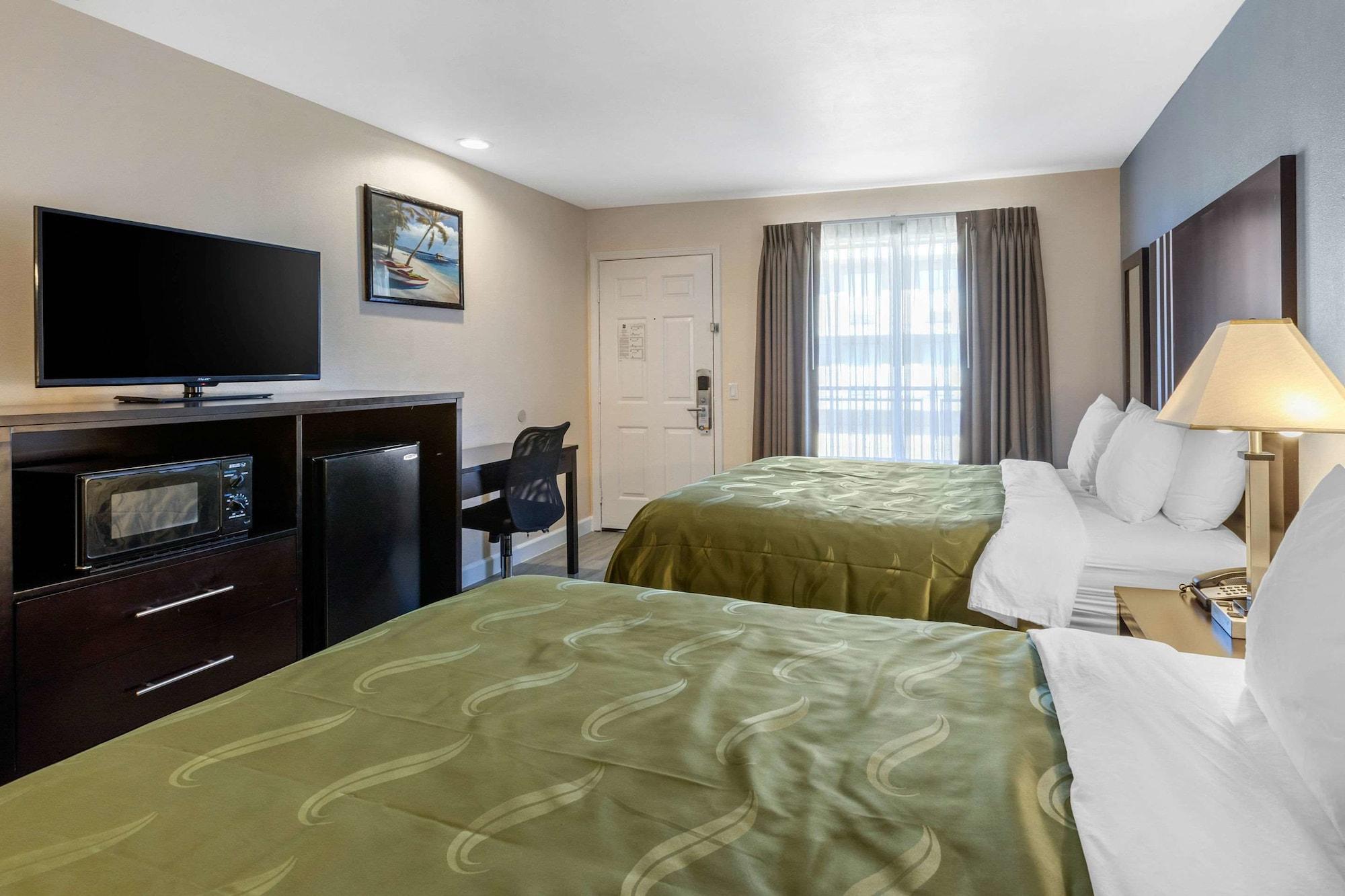 Standard Room, 2 Queen Beds, Non Smoking