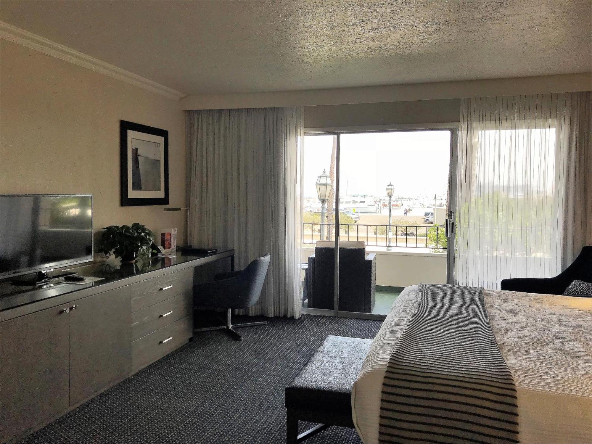 King Room with Harbor View,1211034736:JPEG