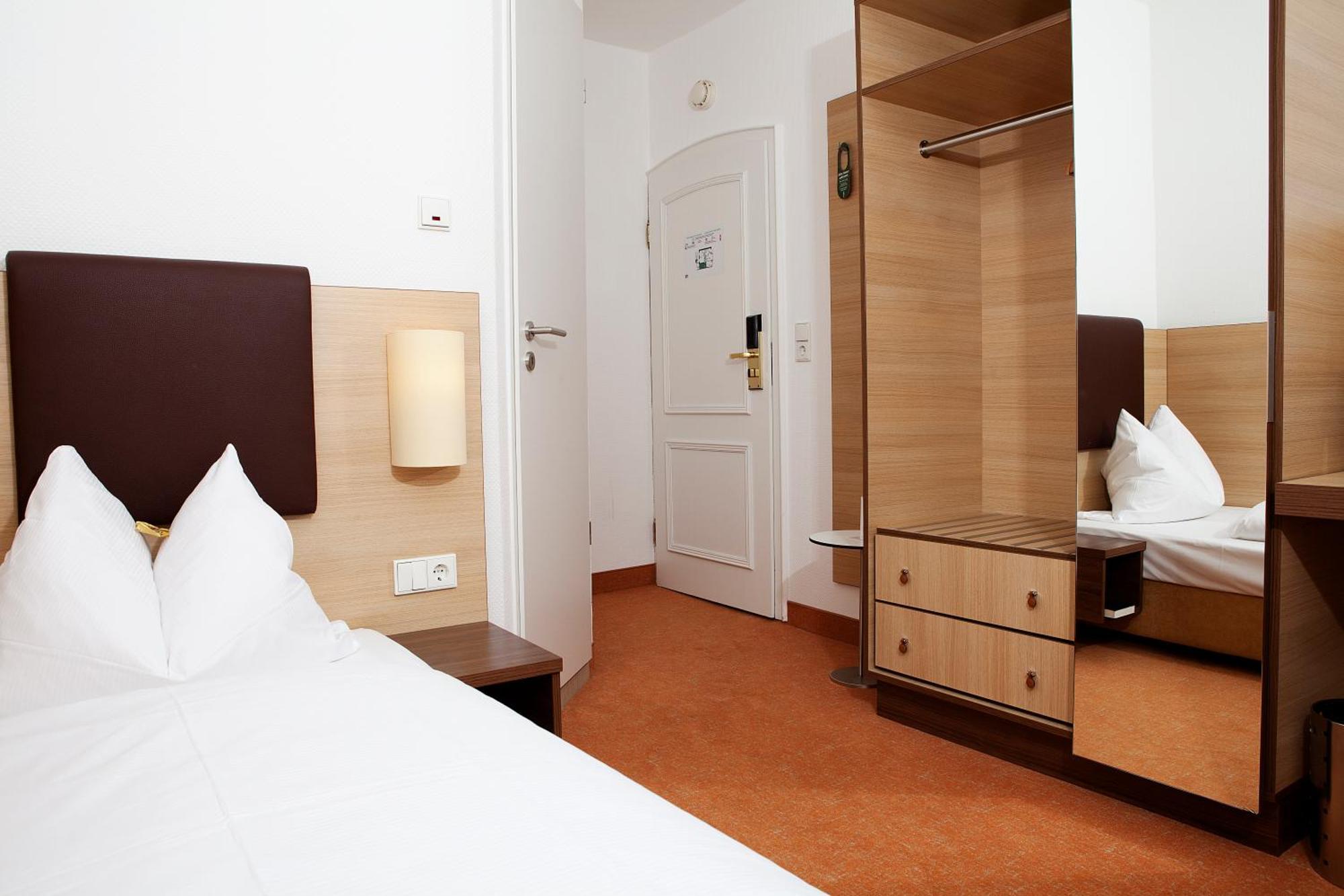Classic Single Room,1773669547:JPEG