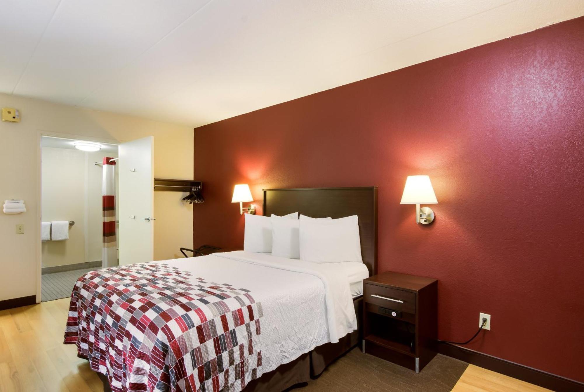 Standard King Room Disability Access Smoke Free