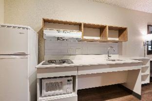 Queen studio with 1 Queen Bed - Disability Access/Non-Smoking