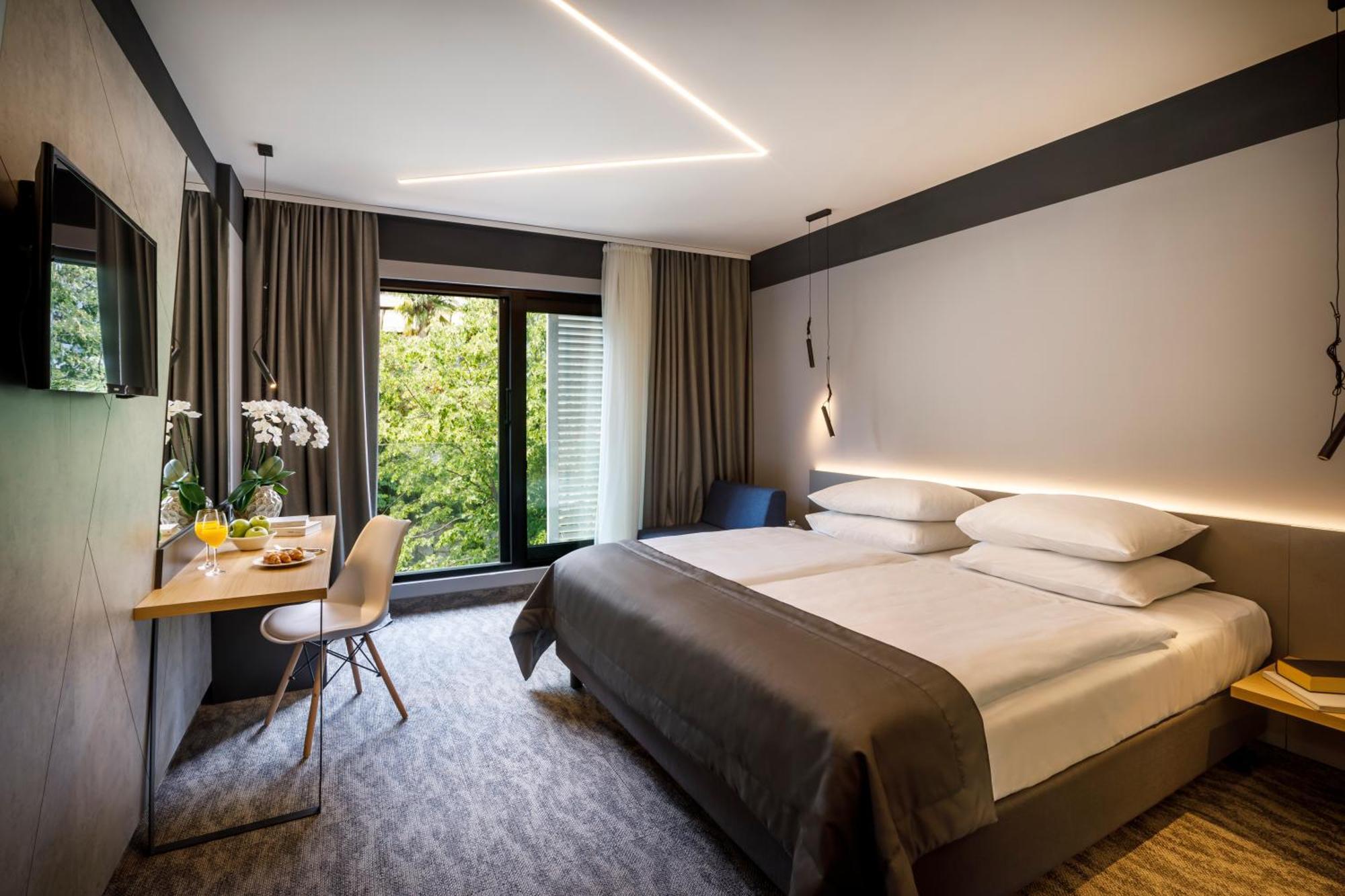Chambre Double Supérieure avec Canapé-Lit