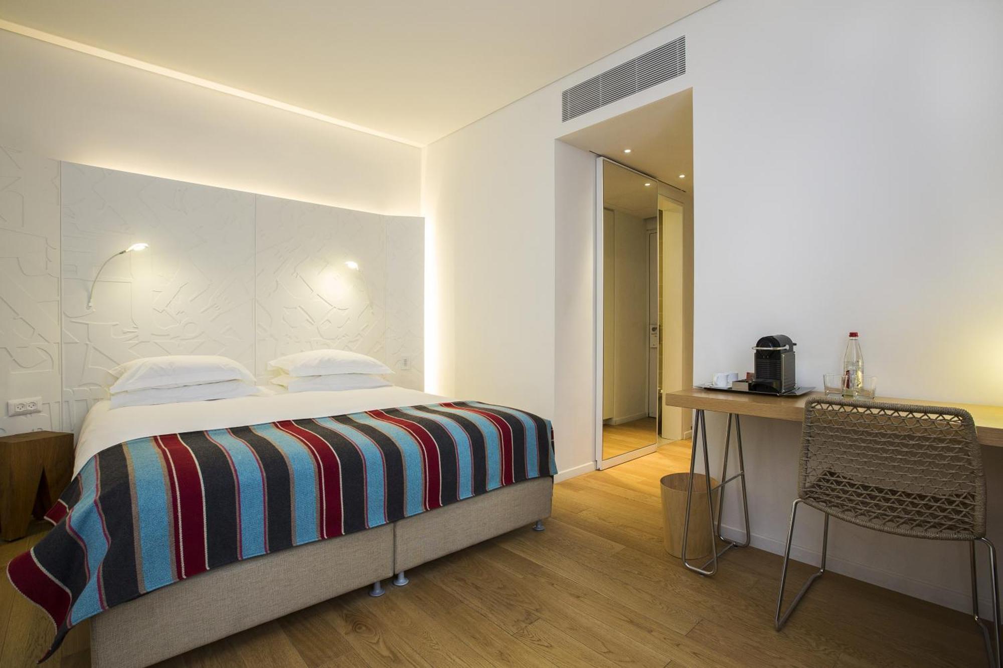 Quarto Superior com Cama de Casal ou 2 de Solteiro