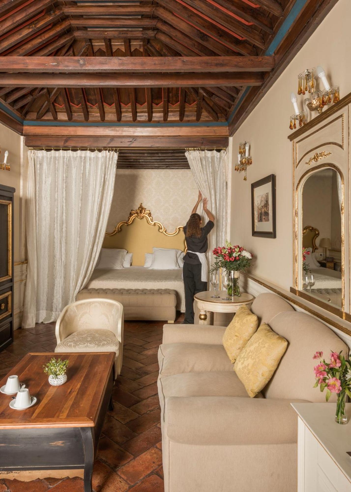 Quarto Deluxe Premium