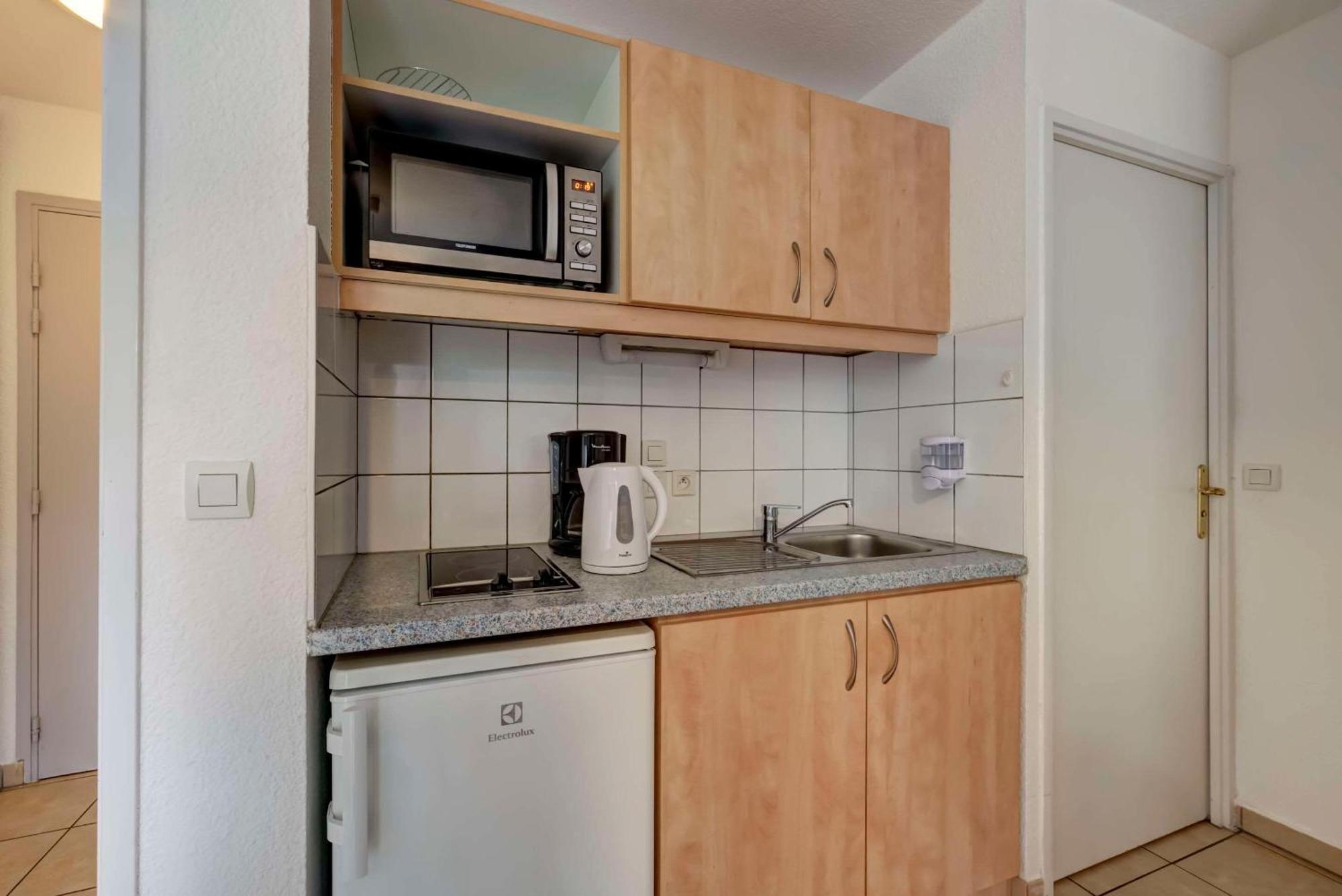 One Bedroom Apartment,1215255262:JPEG
