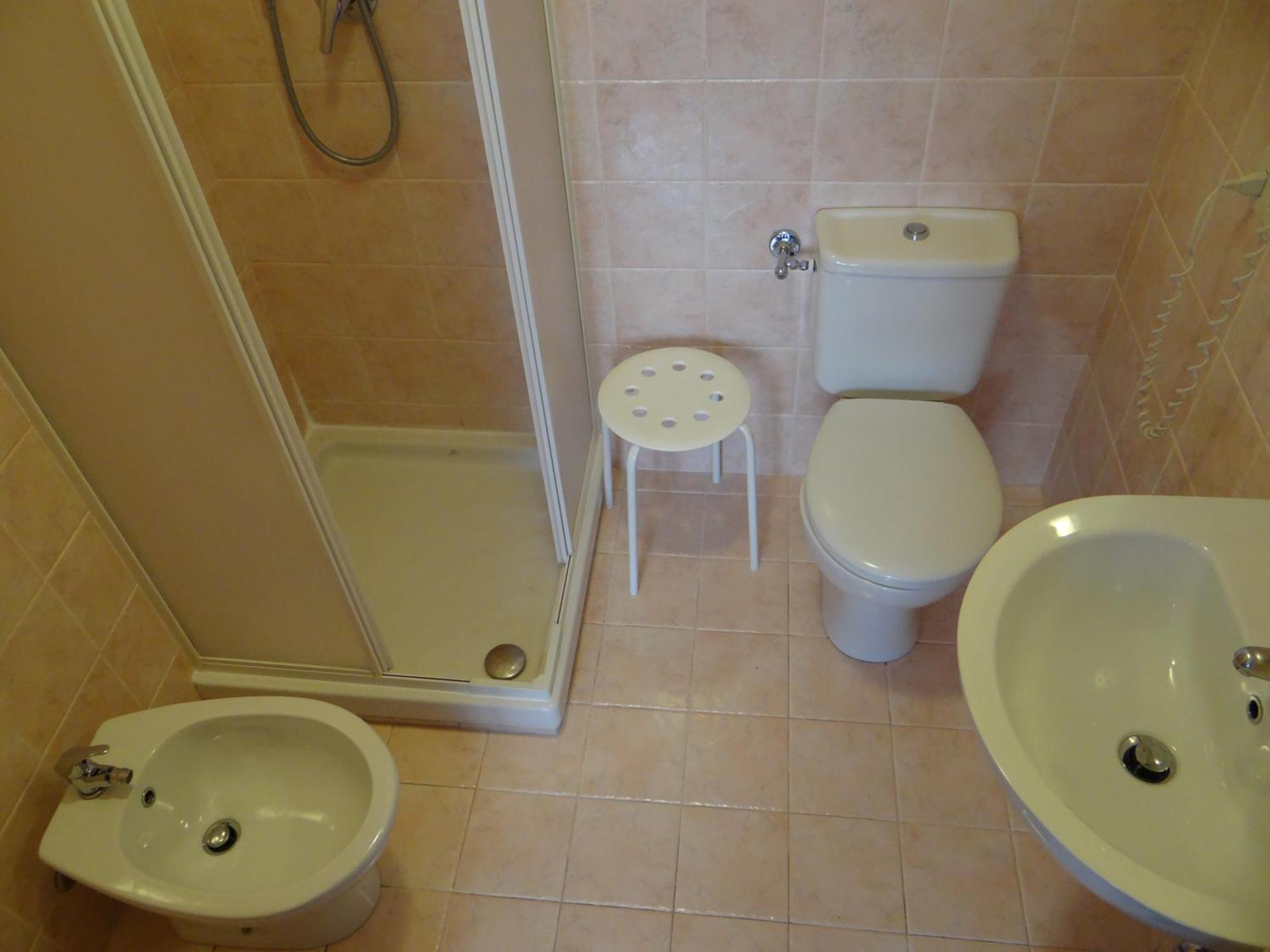 Double Room,402418419:JPEG