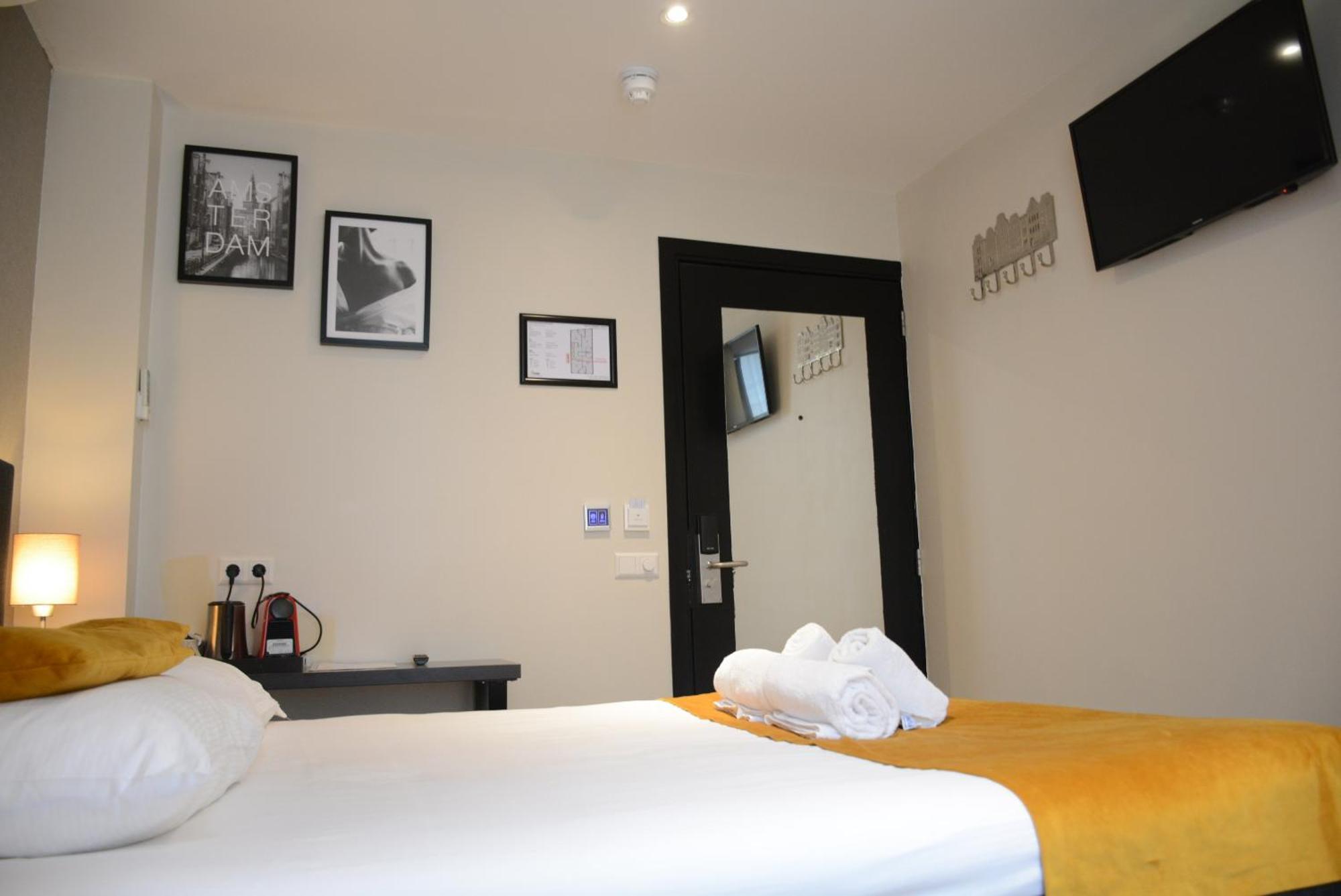 Small Standard Double Room,1216703755:JPEG