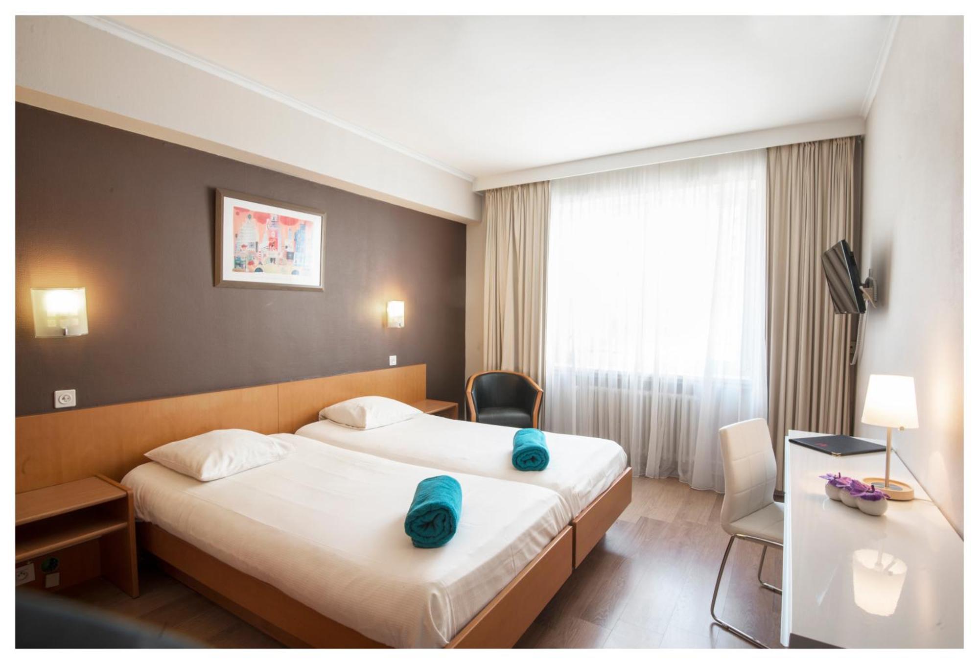Standard Double or Twin Room,1216824088:JPEG