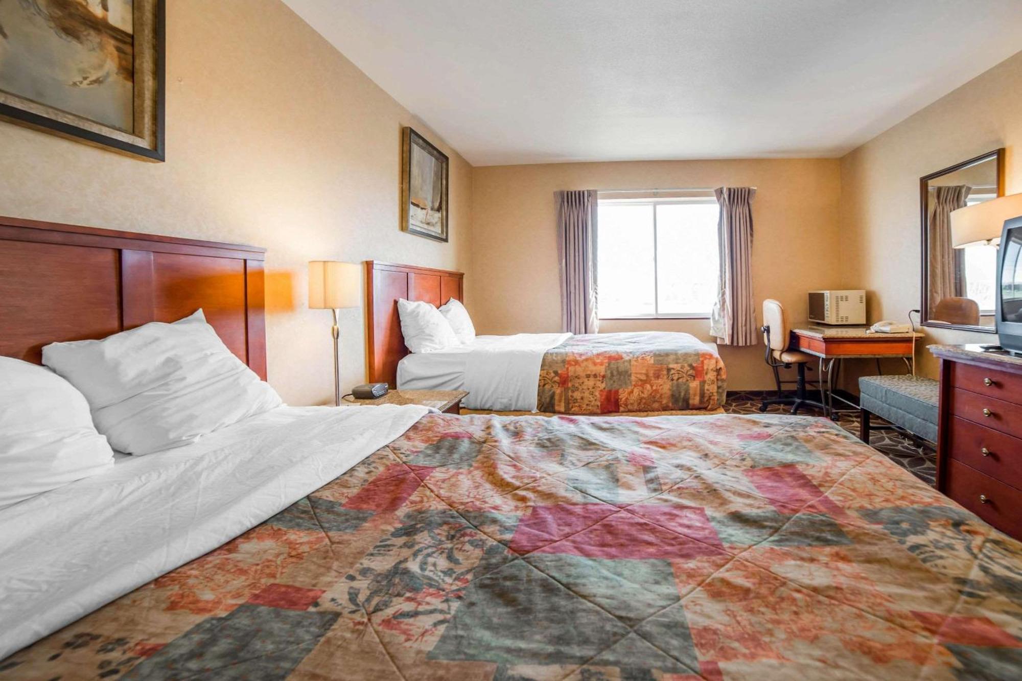 Double Room with Two Double Beds - Smoking