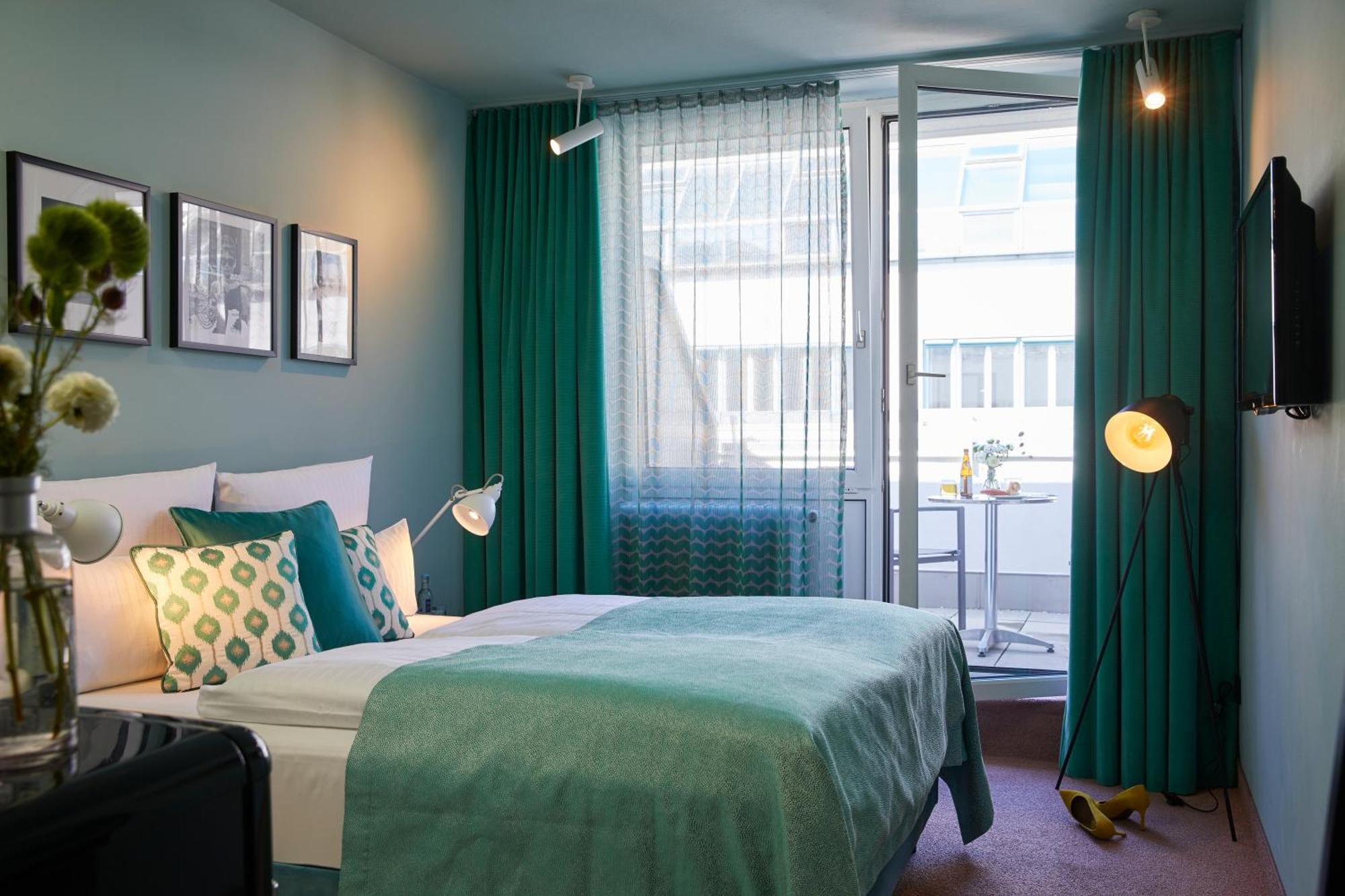 Double Room with Balcony,560795460:JPEG