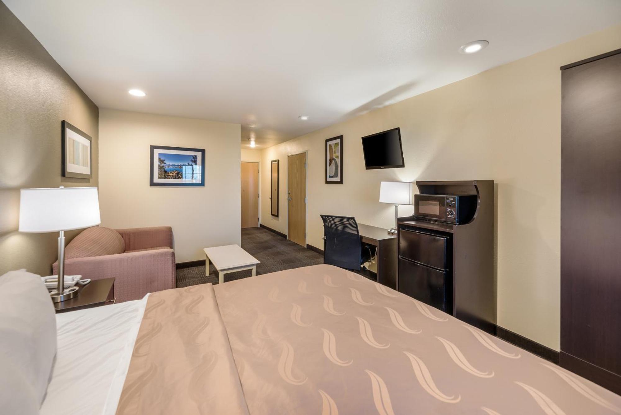 King Suite with Sofa Bed - Non-Smoking
