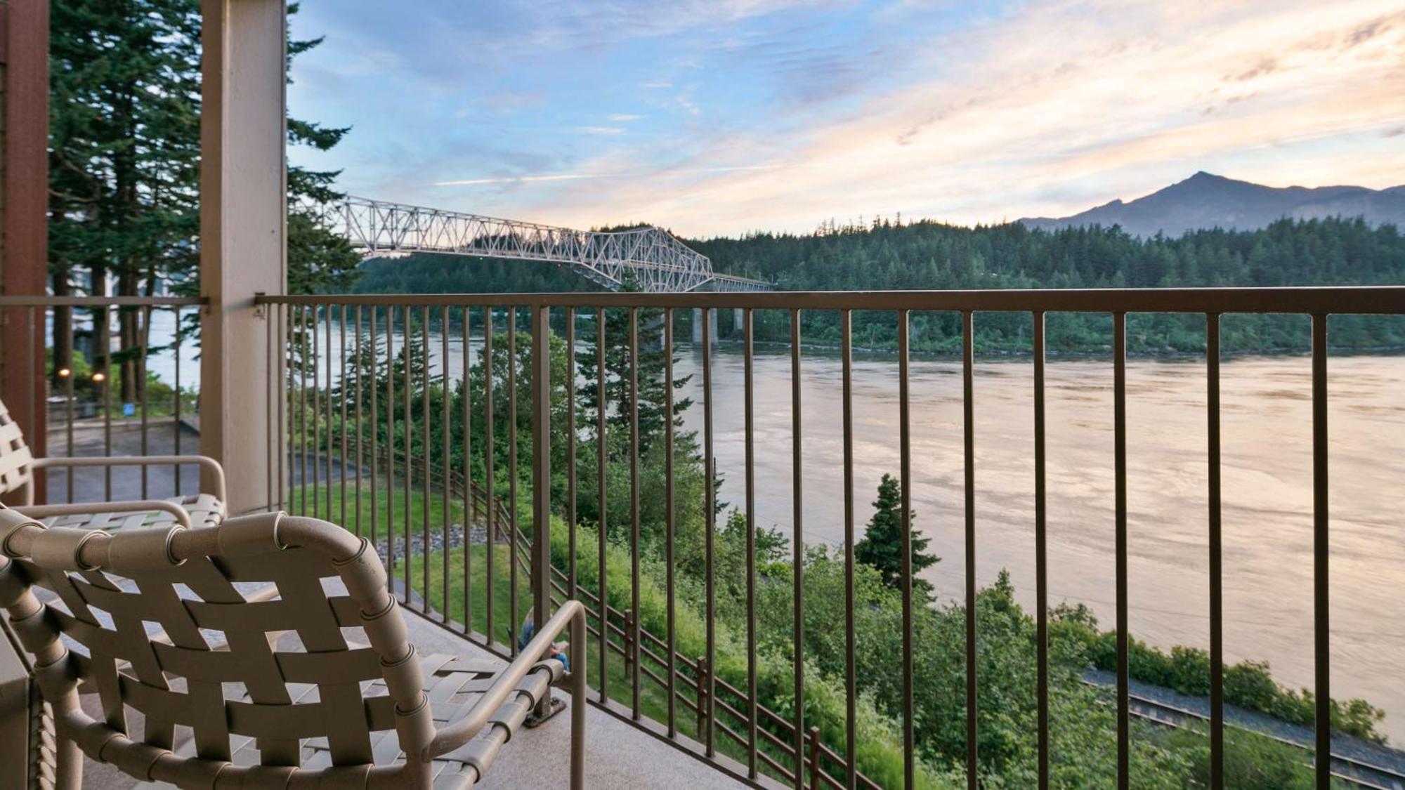 Queen Room with Two Queen Beds and Balcony - River View