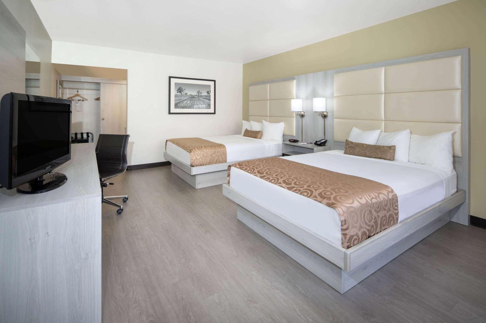 Queen Room with Two Queen Beds - Non-Smoking
