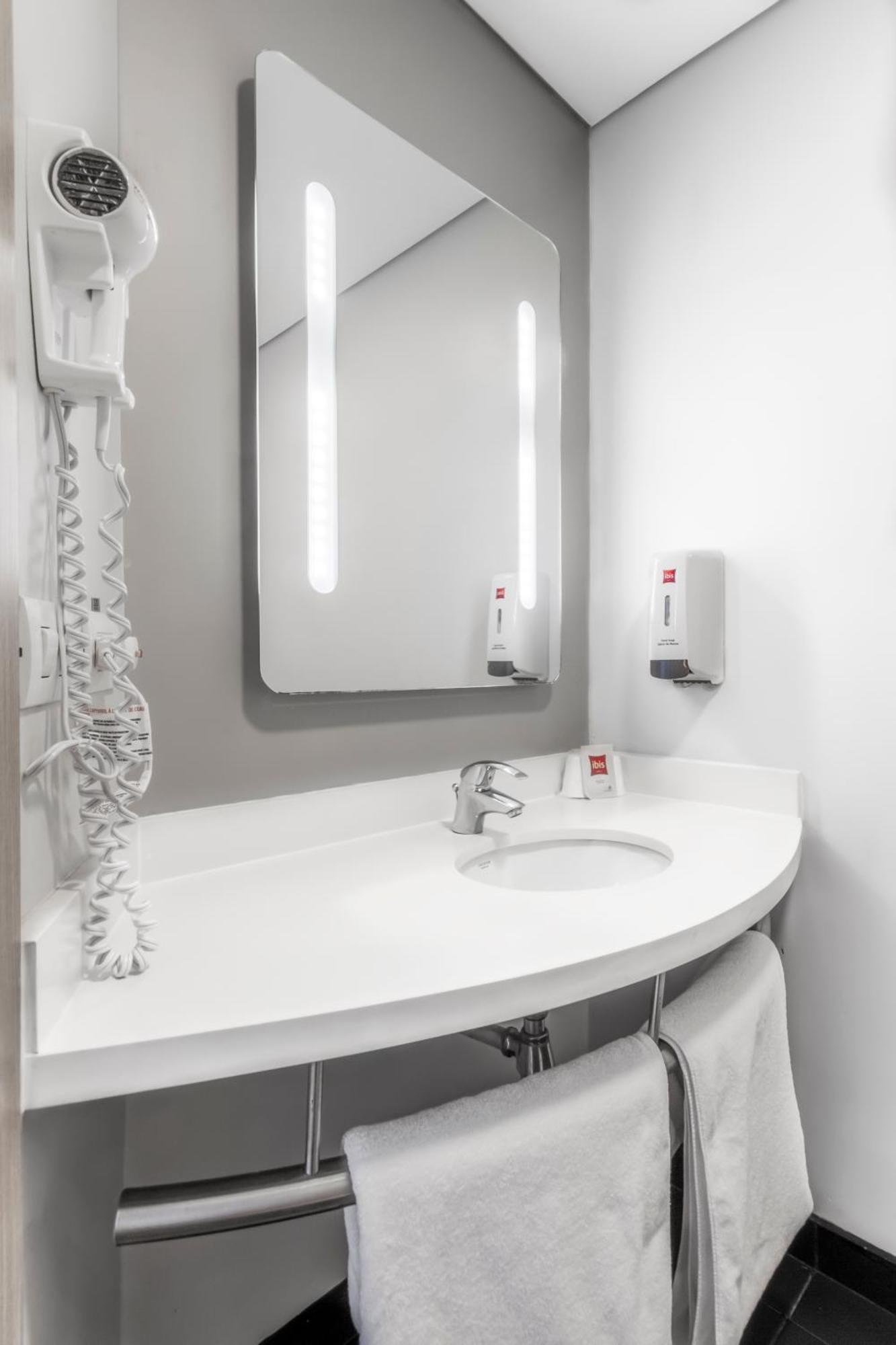 Quarto Duplo Standard
