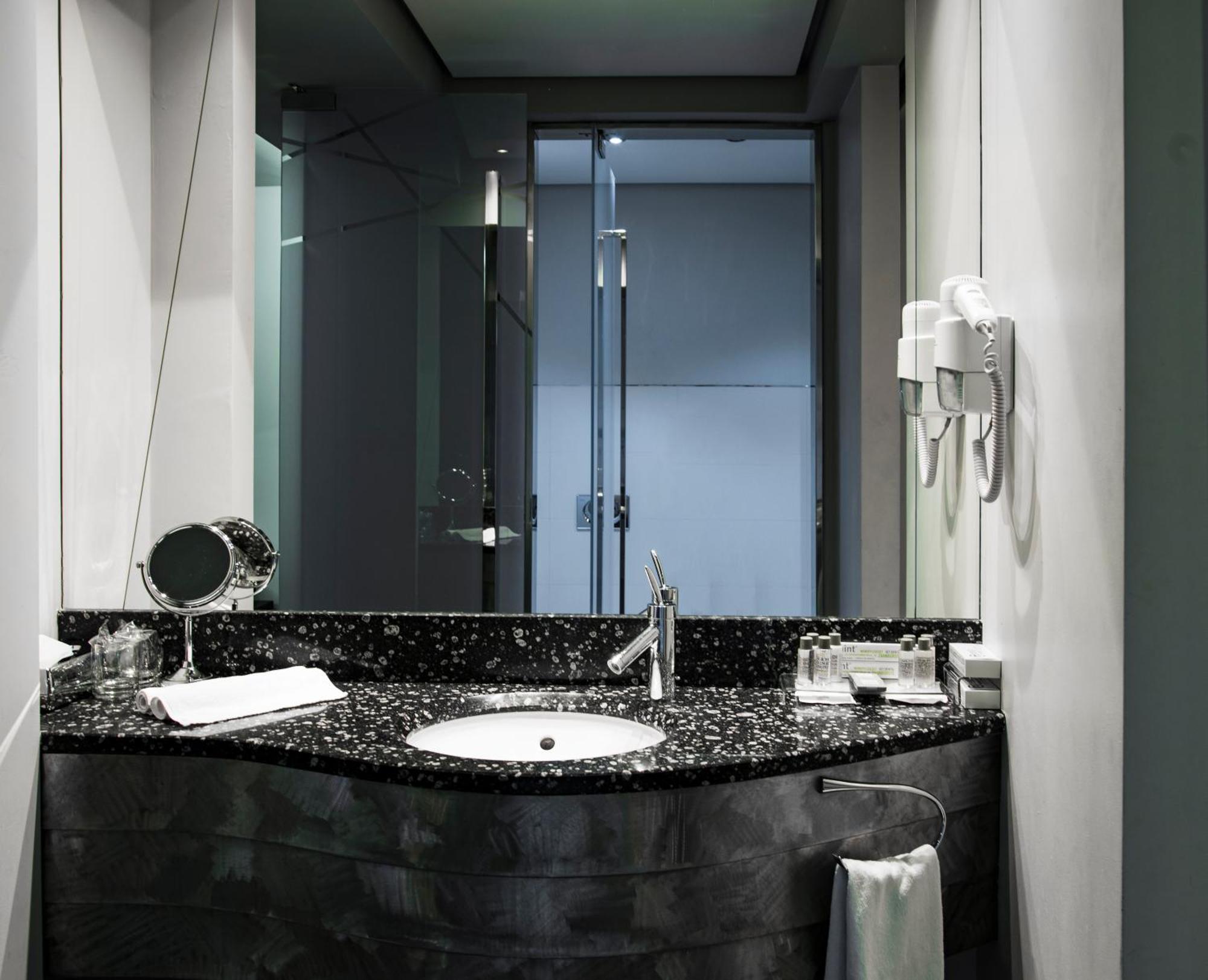 Junior King Suite