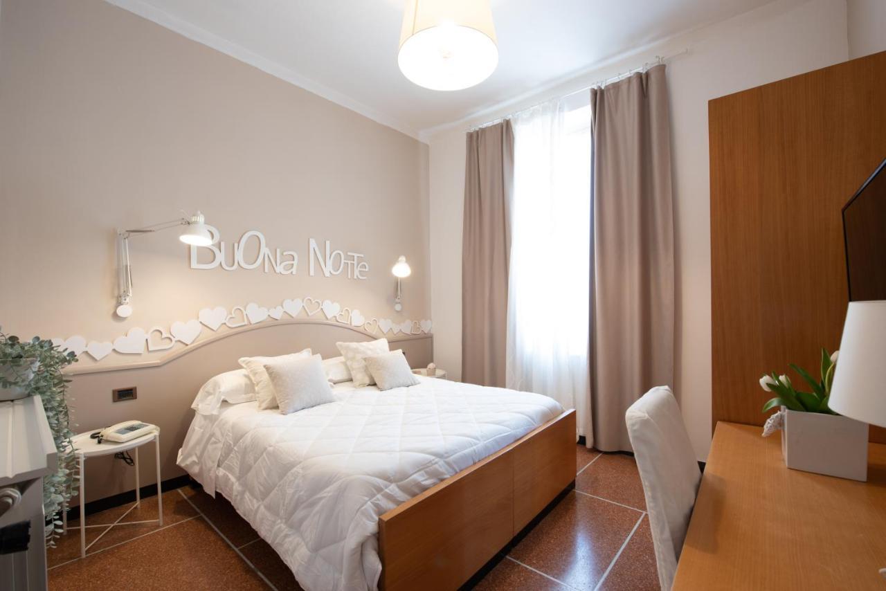 Double or Twin Room,1225898201:JPEG