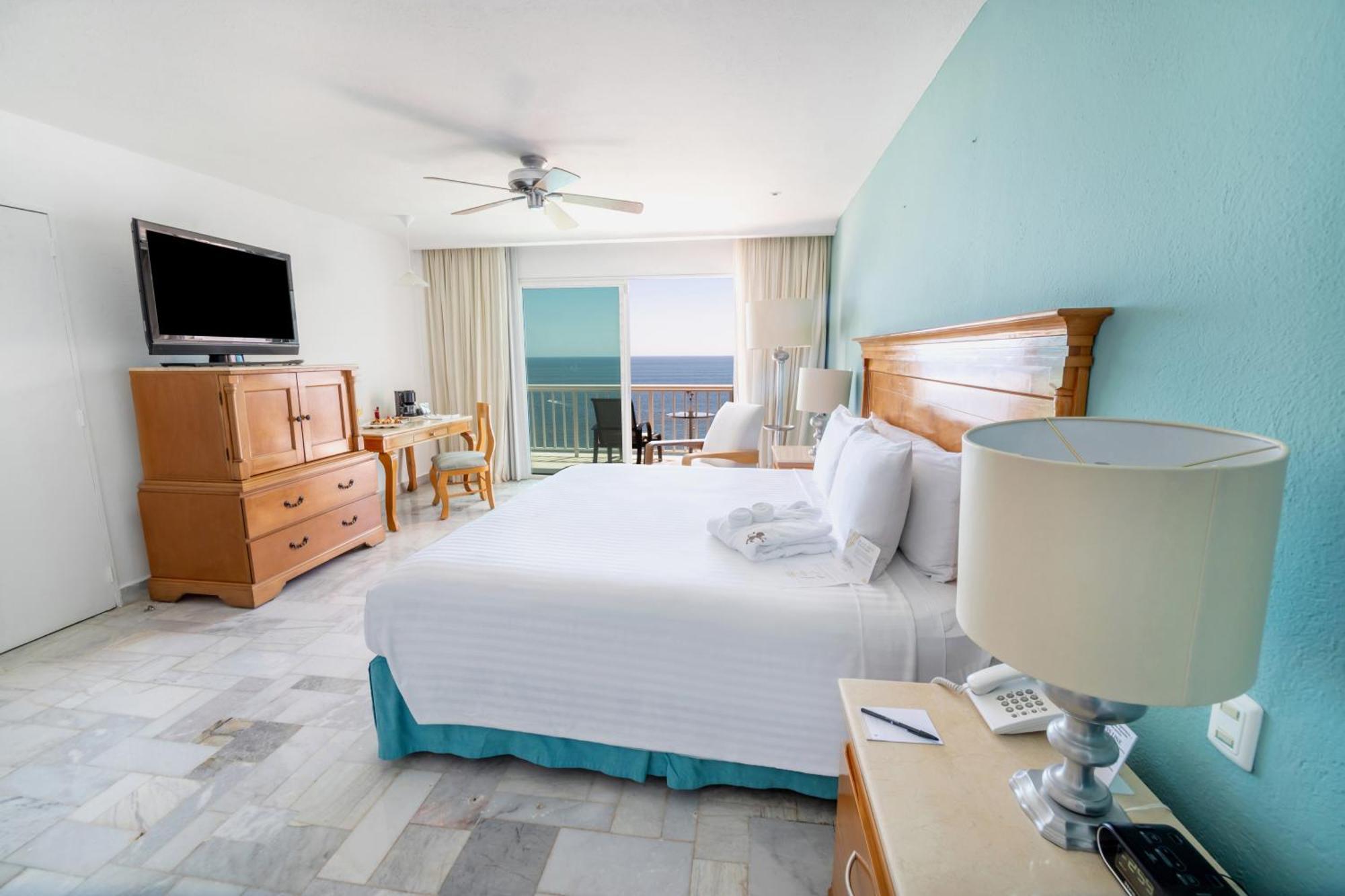 Club Privilege Suite with Sea View