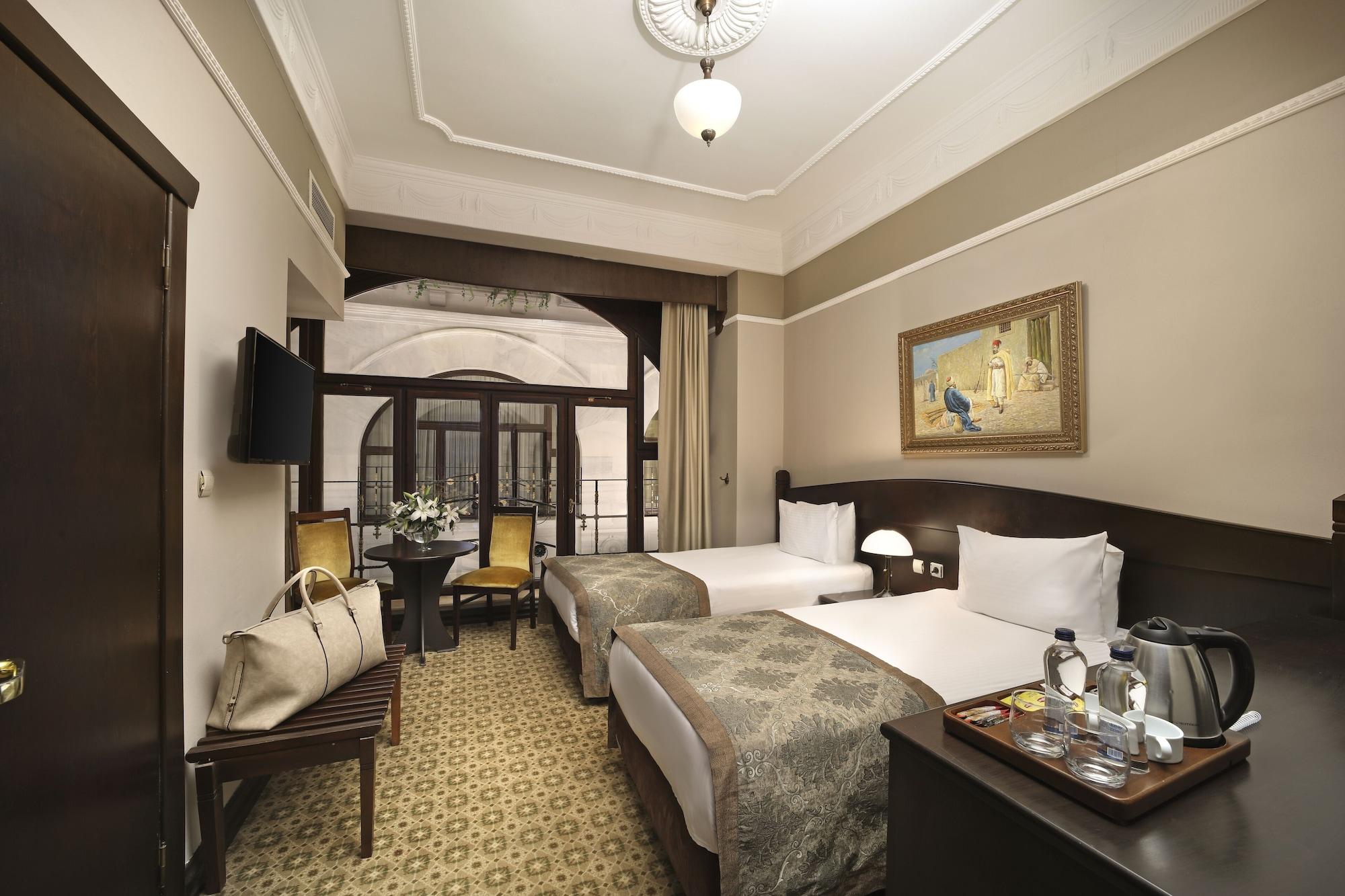 Chambre Lit King-Size ou Lits Jumeaux - Vue sur Atrium
