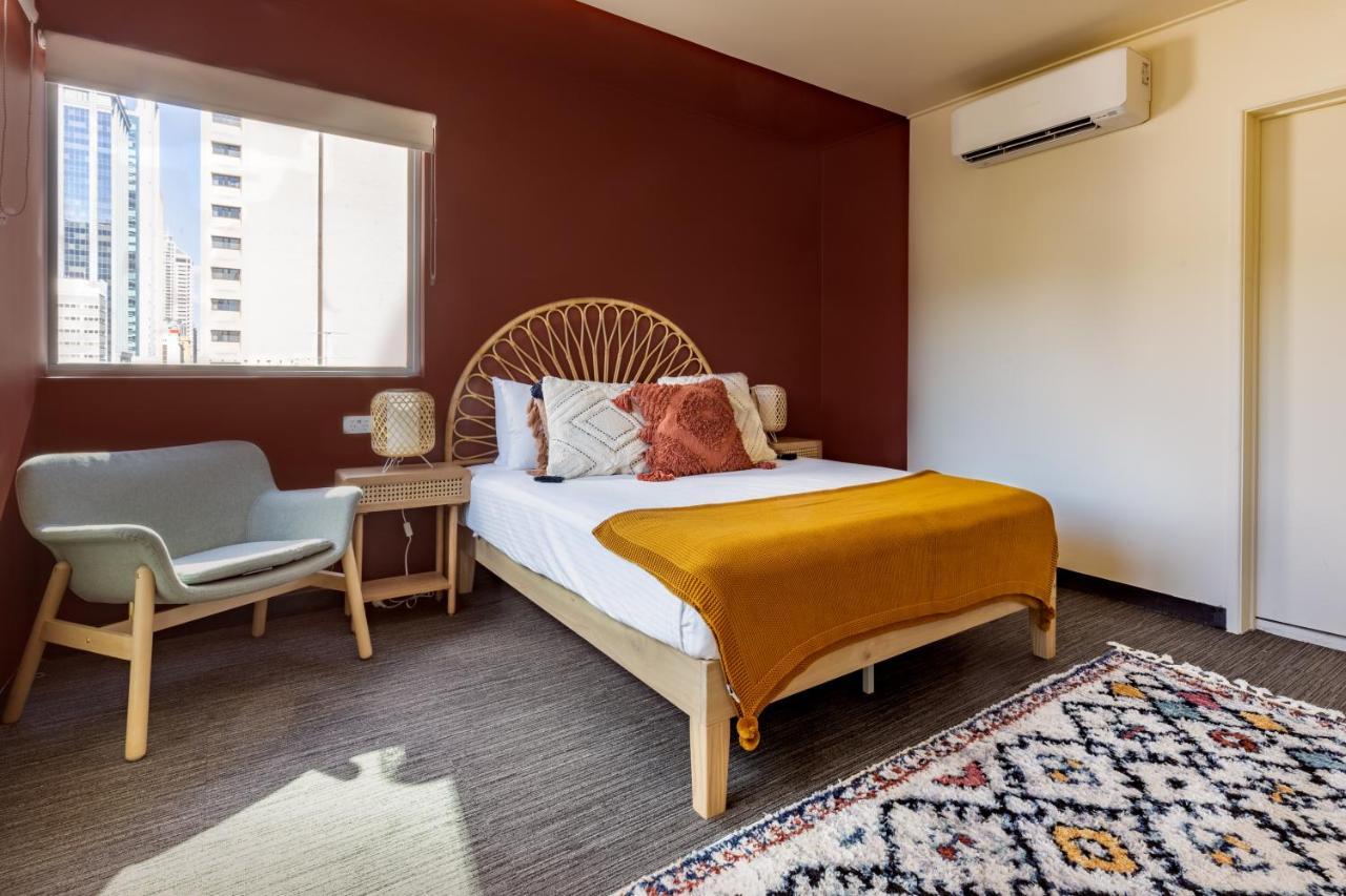 Standard Room (Queen), Private Bathroom