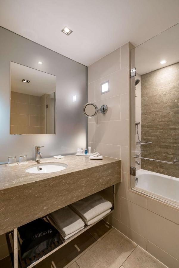 Chambre Premium avec Terrasse - Vue Partielle sur Mer