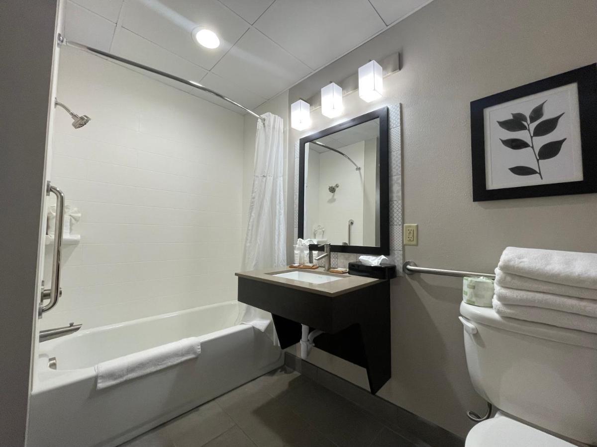 Queen Room with Two Queen Beds - Disability Access/Non-Smoking