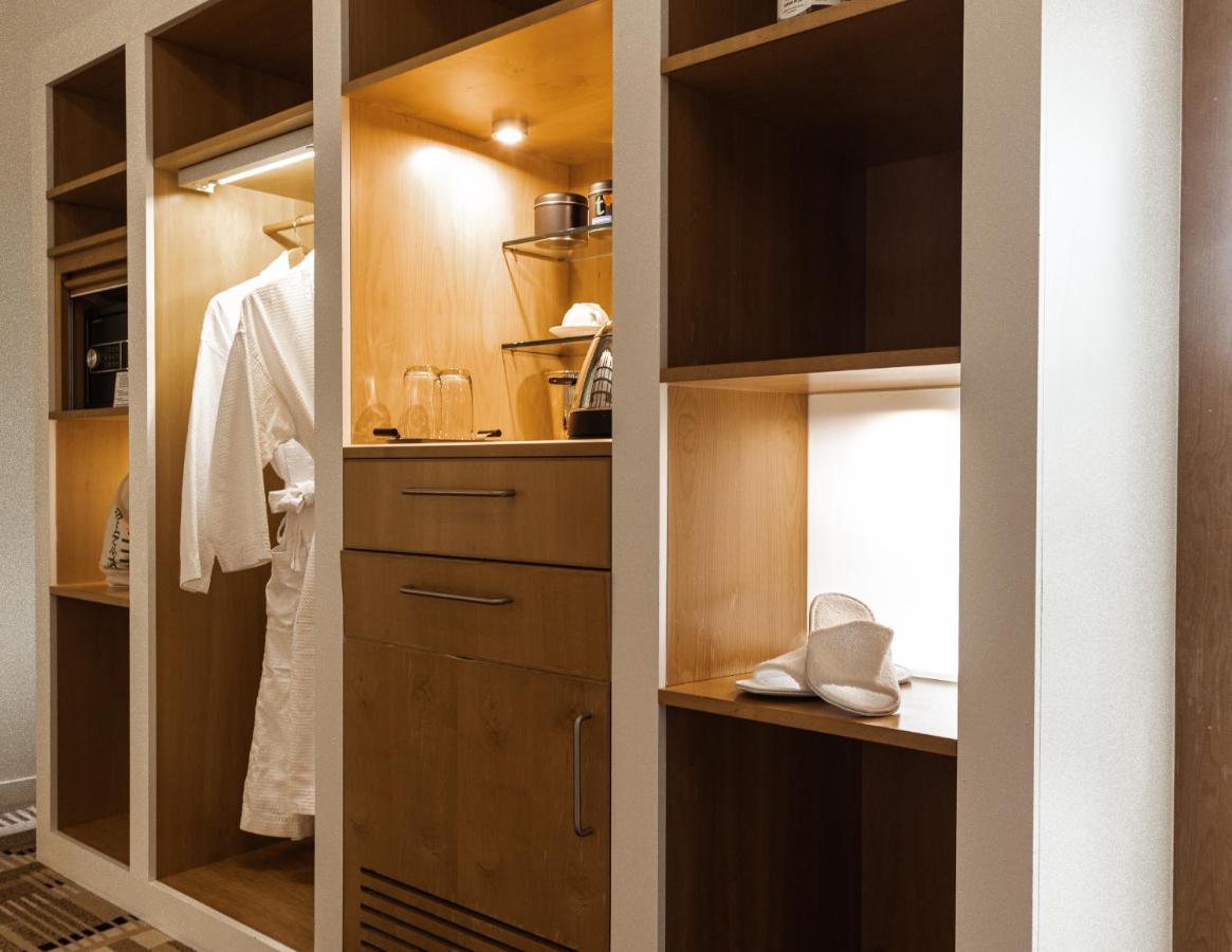 Courtyard Suite
