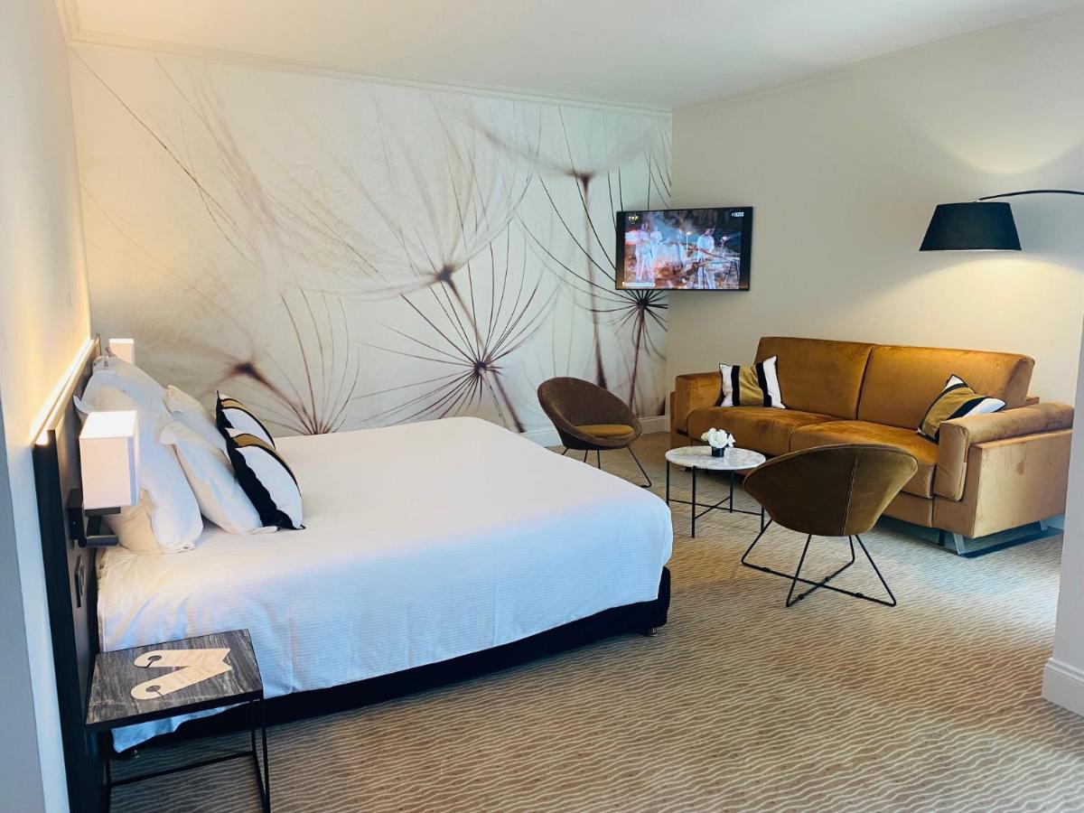Chambre Double Confort de Luxe avec Terrasse et Accès à la Piscine Chauffée - Parking Gratuit