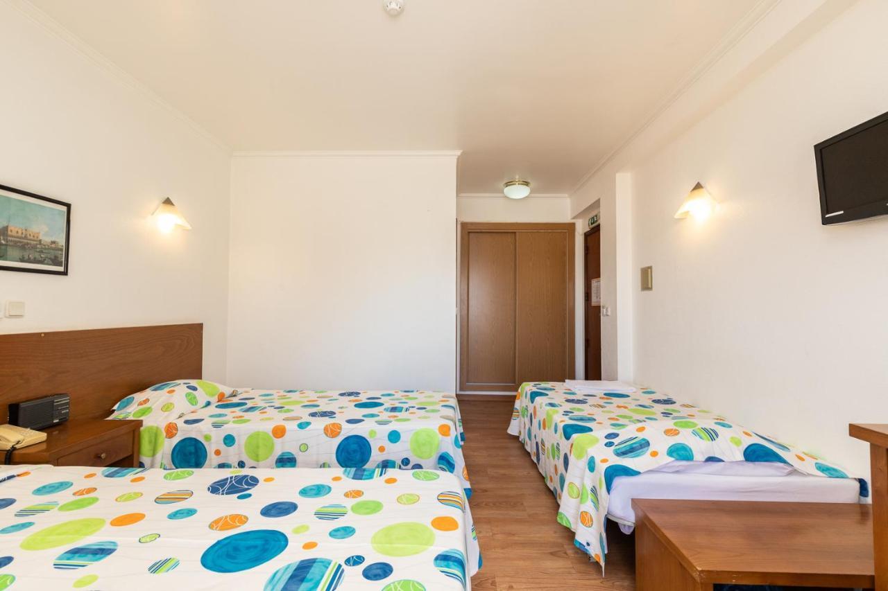 Quarto Triplo Standard