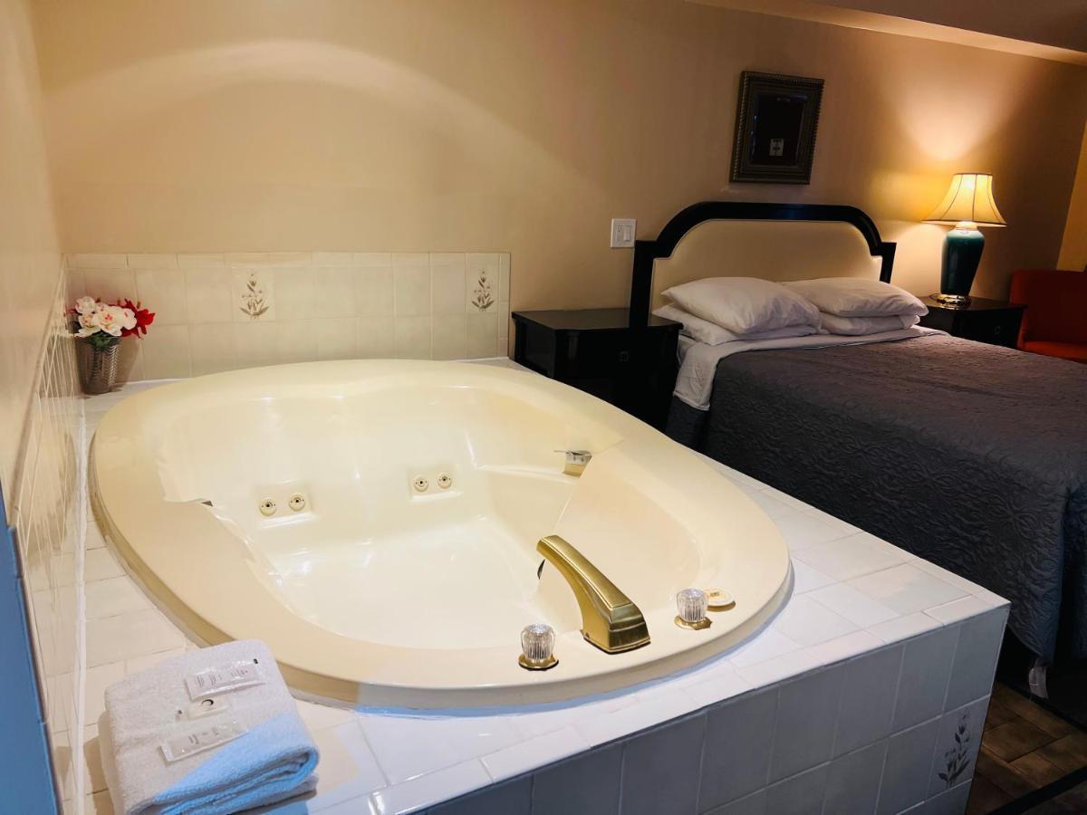 Suite Lit Queen-Size avec Baignoire Spa