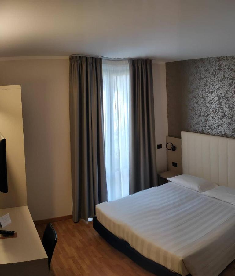Deluxe Double Room,1238763019:JPEG