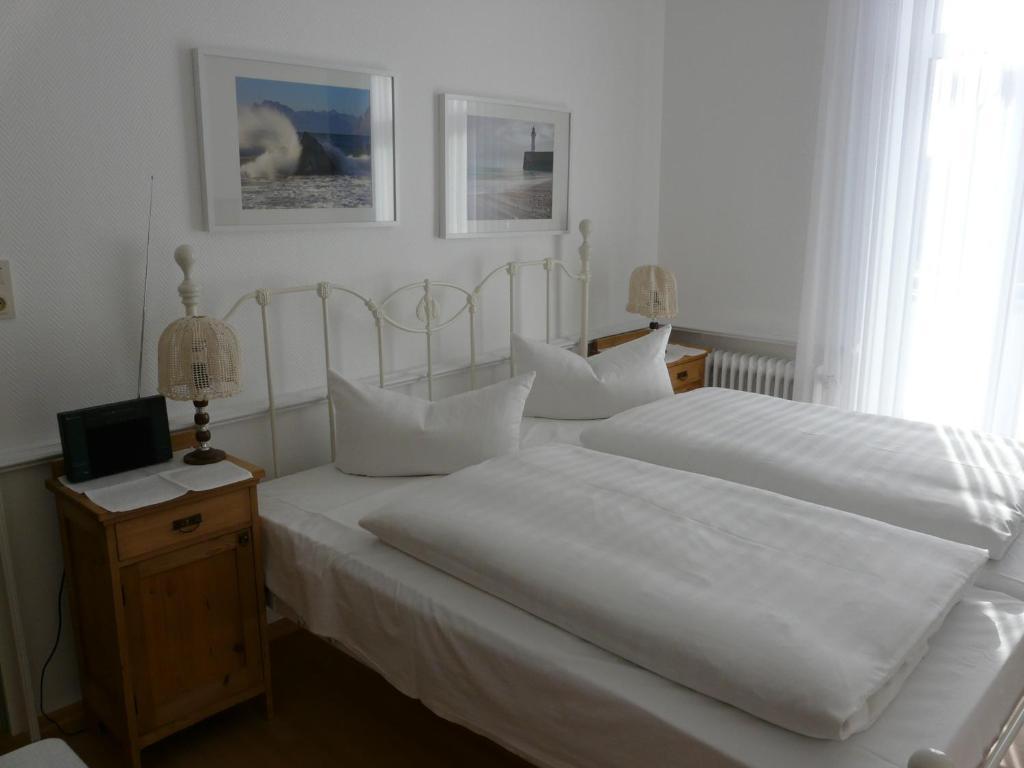 Familienzimmer (2 Erwachsene + 1 Kind)