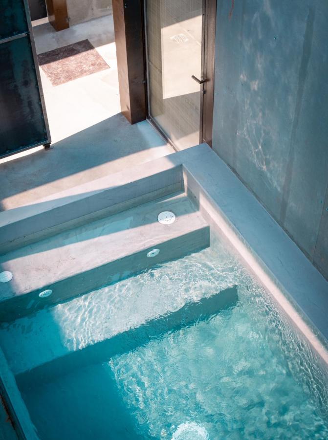 Suite with Private Pool,1245529441:JPEG