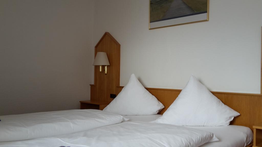 Kleines Doppelzimmer mit Hafenblick