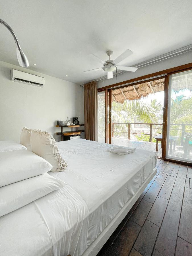 Master Suite Brassalova with Garden View