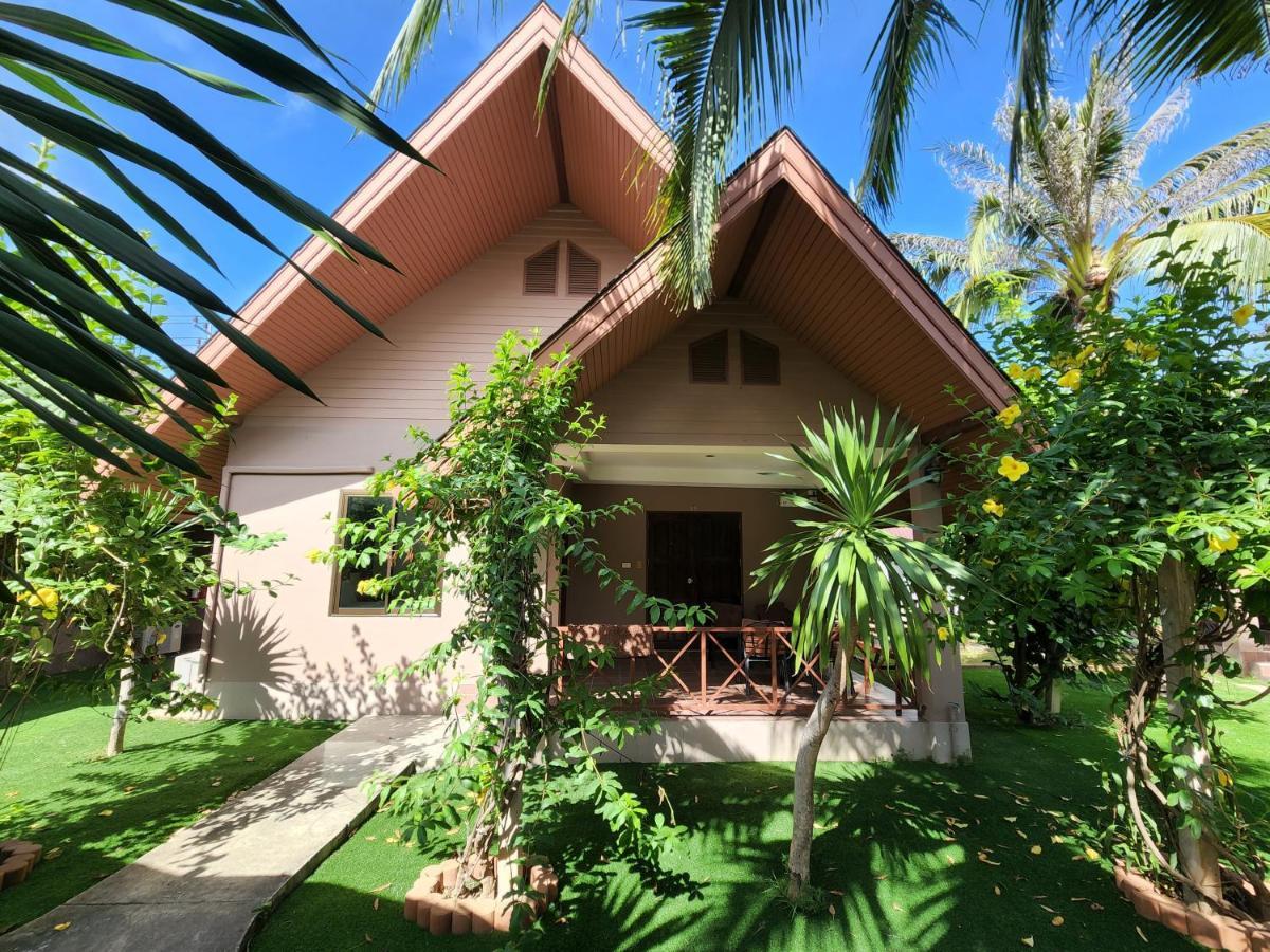 Two-Bedroom Bungalow with no connecting door (4 Adults),1246951270:JPEG