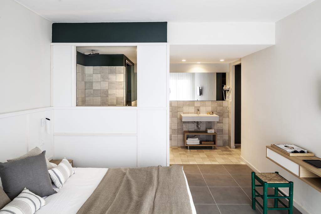 Premium Double room with pool view