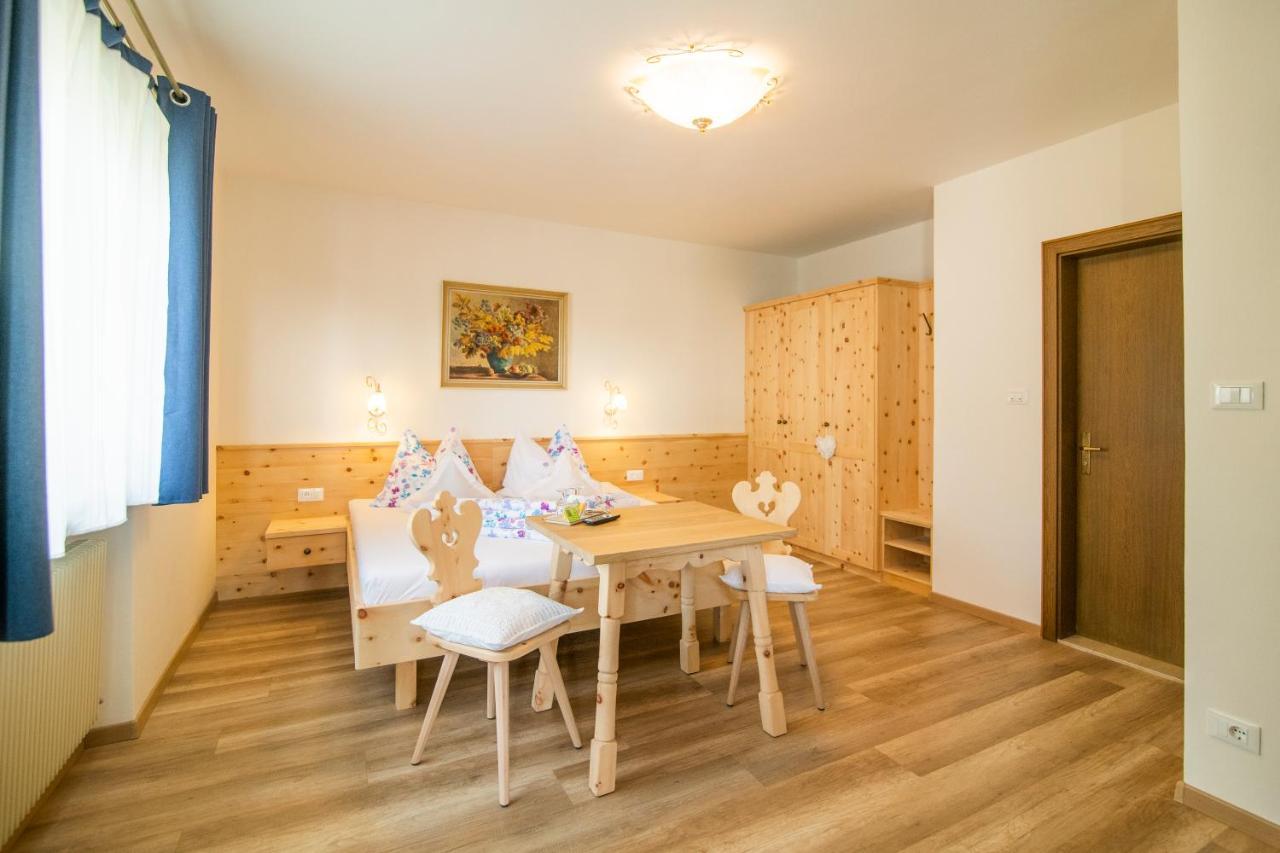 Doppelzimmer mit Balkon