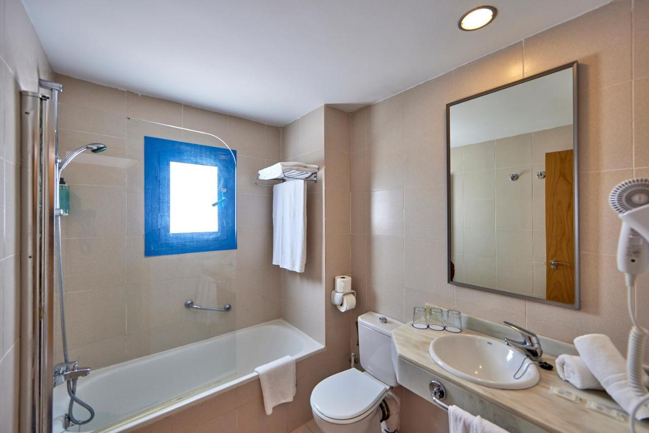 Chambre Quadruple (2 Adultes + 2 Enfants)
