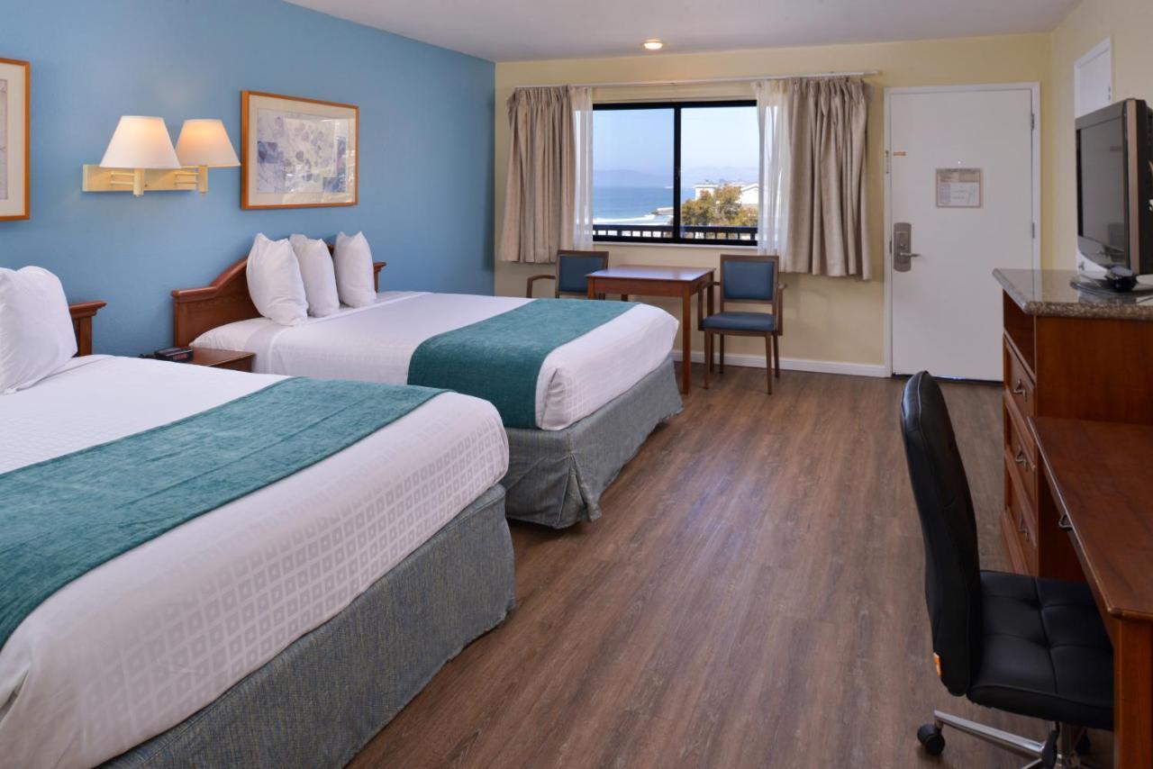 Queen Room with Two Queen Beds and View