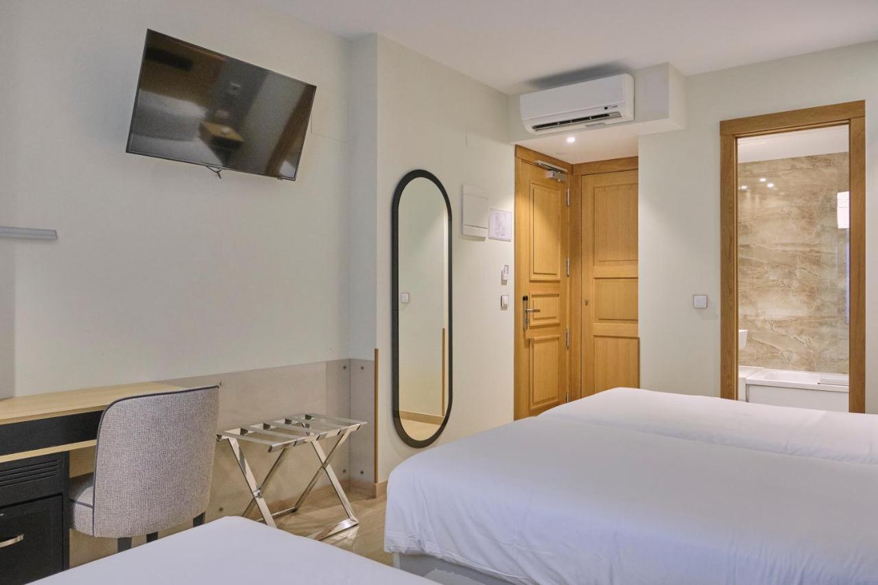Chambre Double avec Lit d'Appoint
