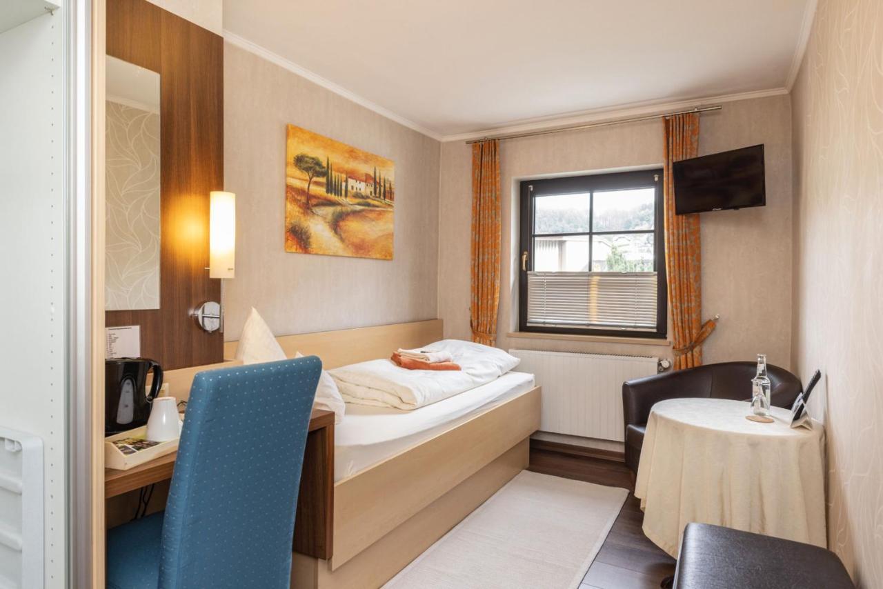 Single Room,1263522412:JPEG