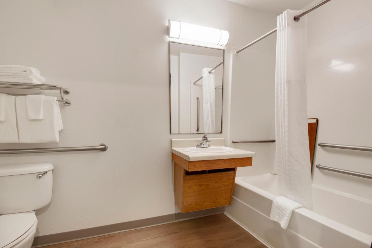 Double Room with Two Double Beds - Accessible/Non-Smoking