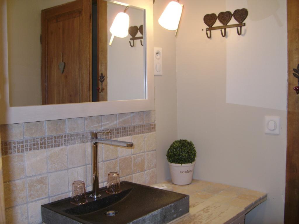 Chambre Familiale – Rez-de-Chaussée de la Tour