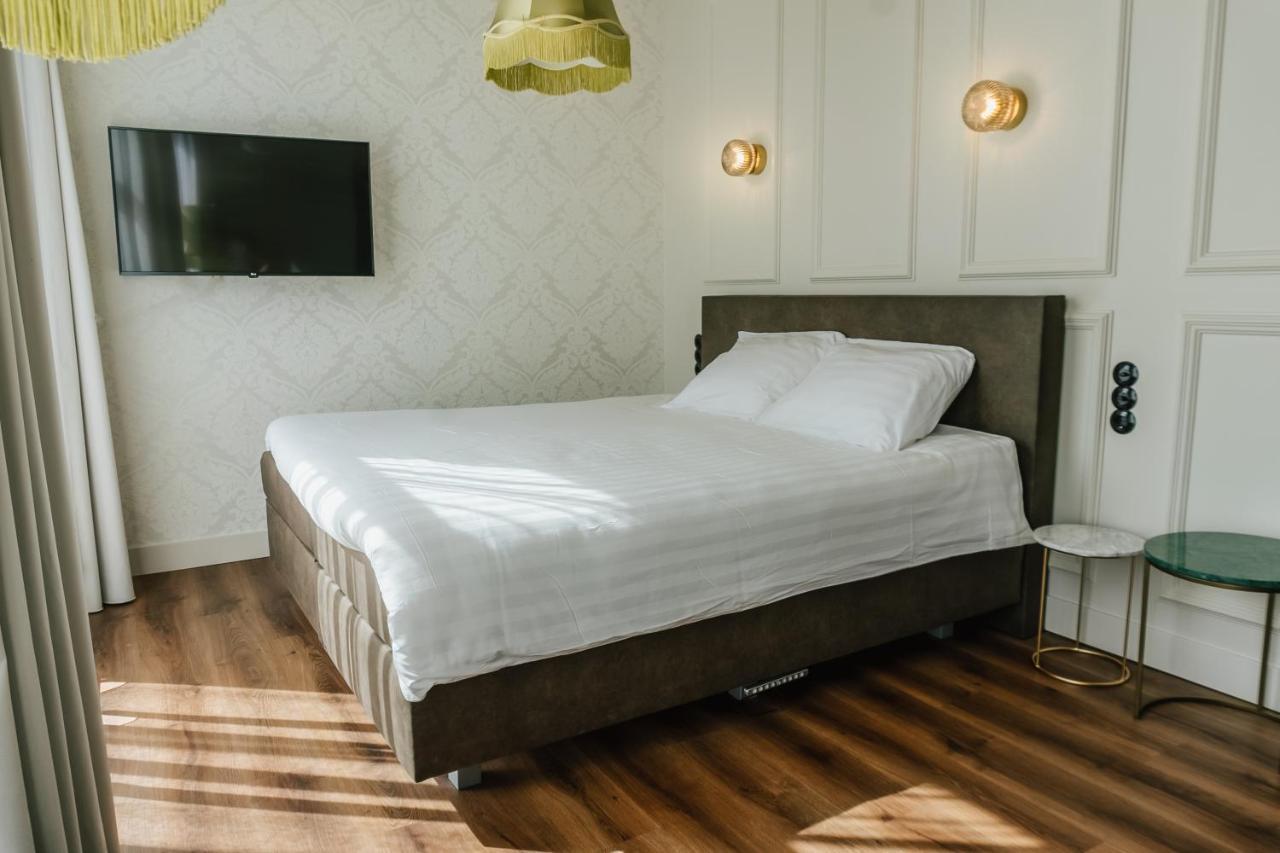 Superior King Room,1268368066:JPEG