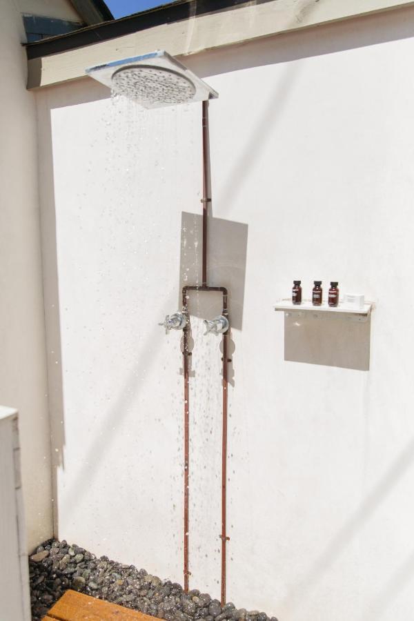 Premium Private Cottage Outdoor Shower,1473774265:JPEG