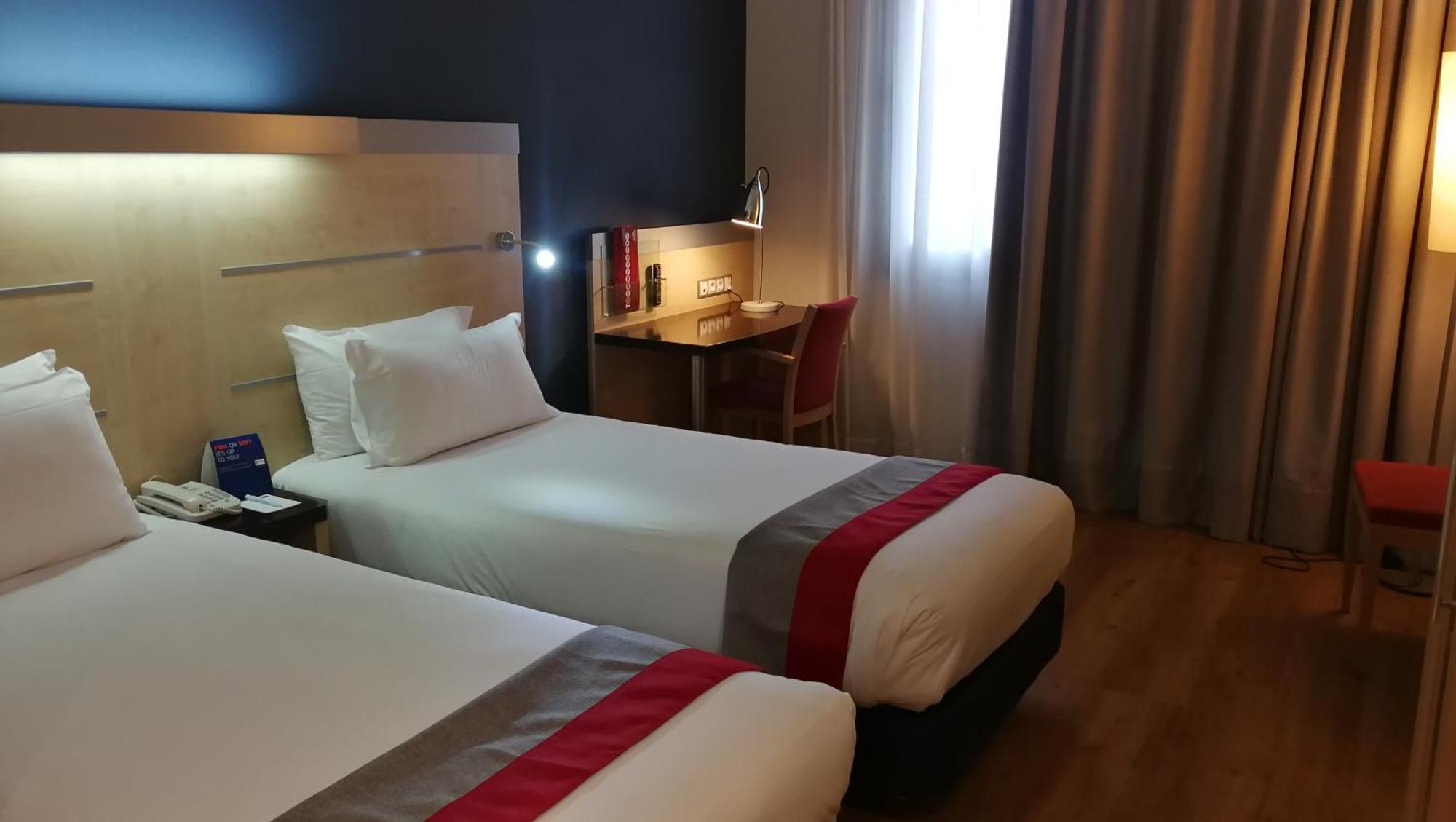 Standard Room with Free Breakfast,1272642577:JPEG